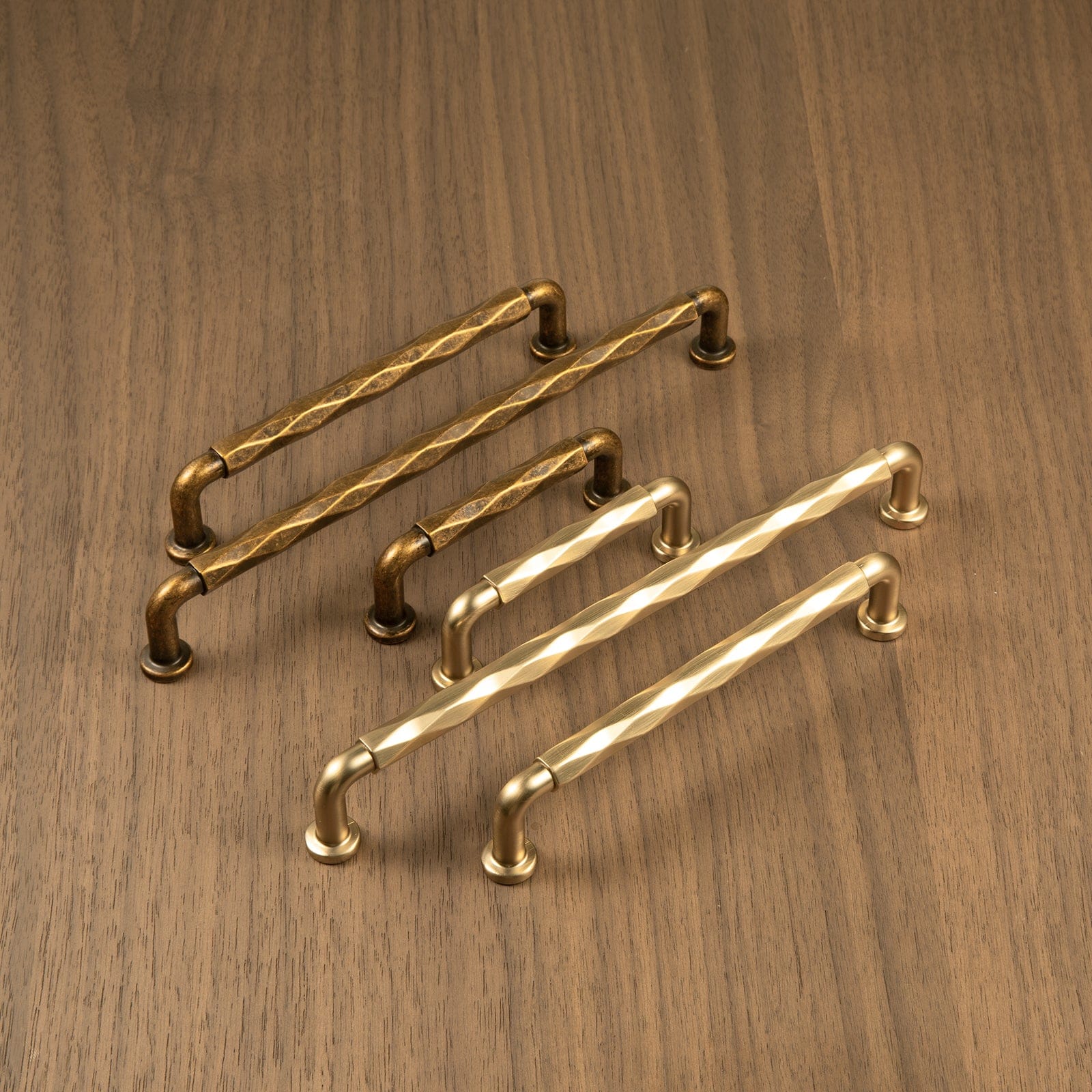 Goo-Ki Twisted Design Decorative Zinc Alloy Cabinet Handles for Kitchen Cabinets