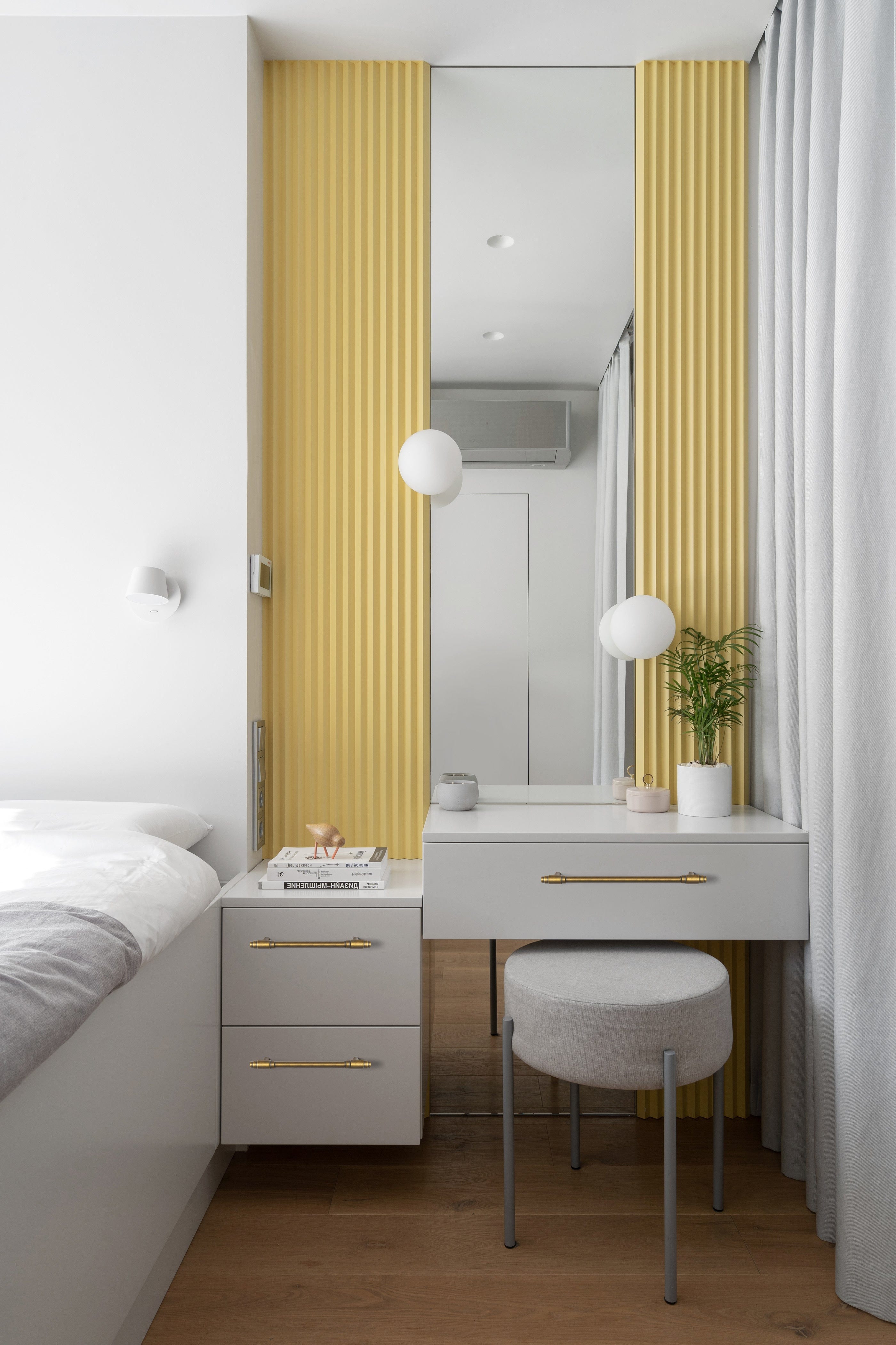 Goo-Ki Vintage Brass Drawer Handles with Unique Geometric T - Shape