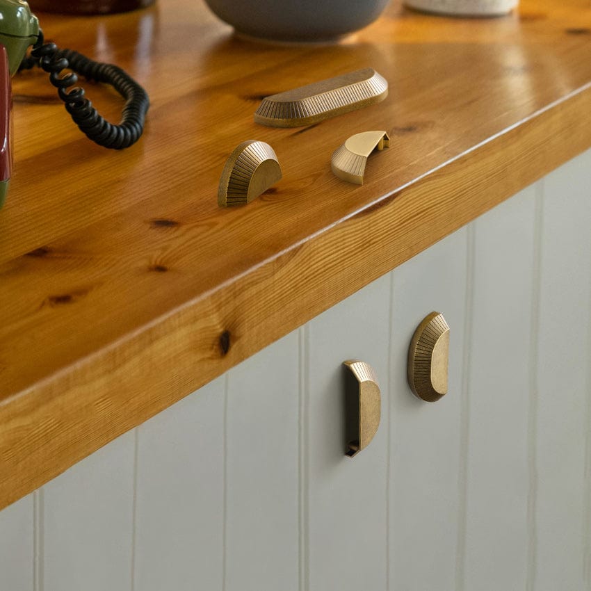 Goo-Ki Vintage Brass Half-moon Cabinet Cup Pulls Unique Grooved Texture for Home Decor