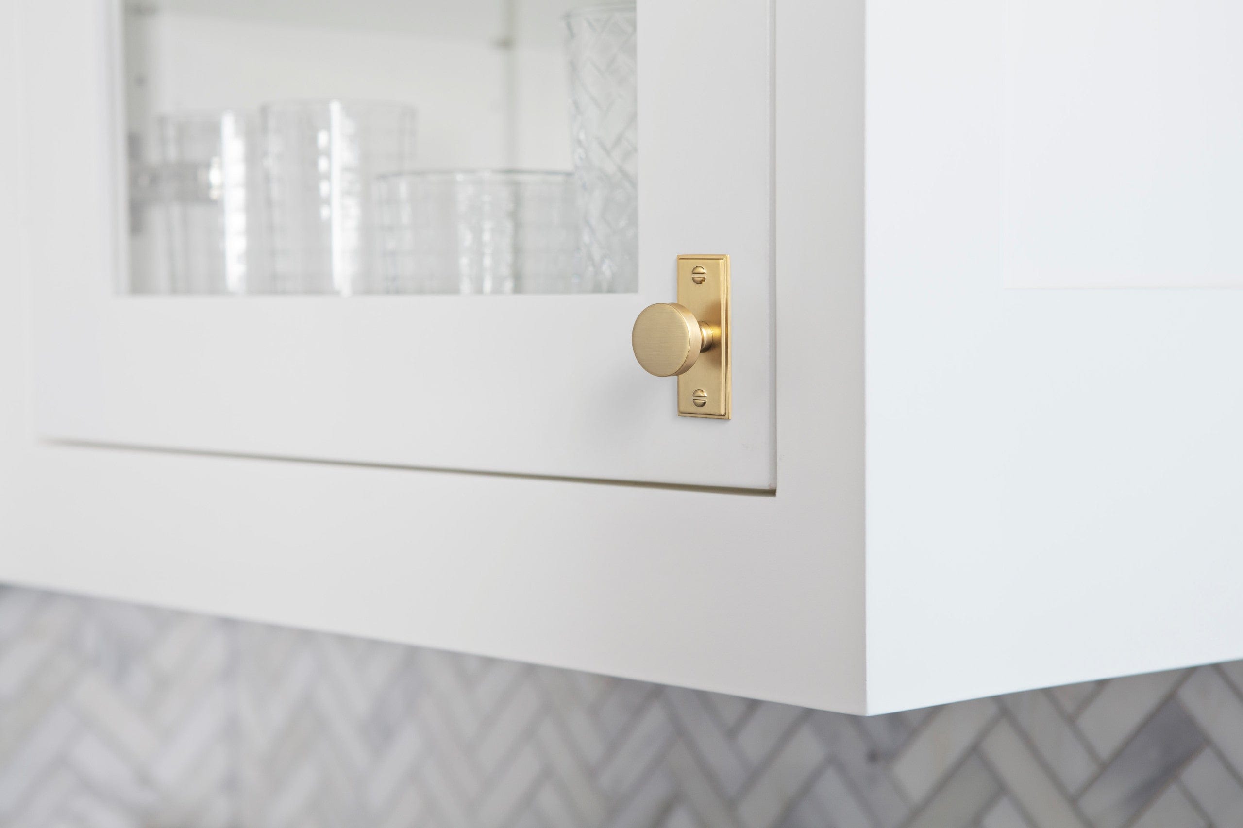 Goo-Ki Vintage Brass Zinc Alloy Cabinet Knob with Back Plate Single Hole Center Kitchen Hardware