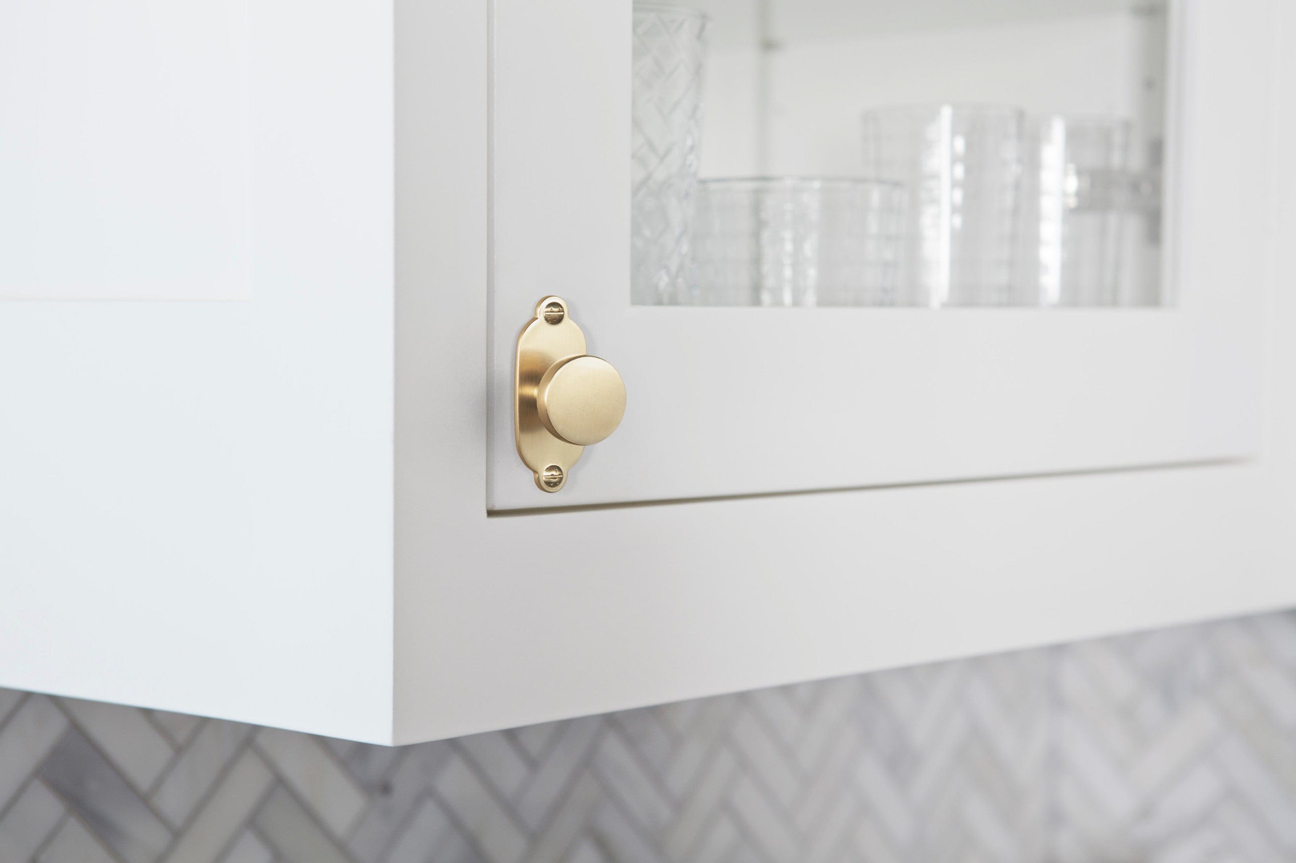 Goo-Ki Vintage Brass Zinc Alloy Cabinet Knob with Back Plate Single Hole Center Kitchen Hardware