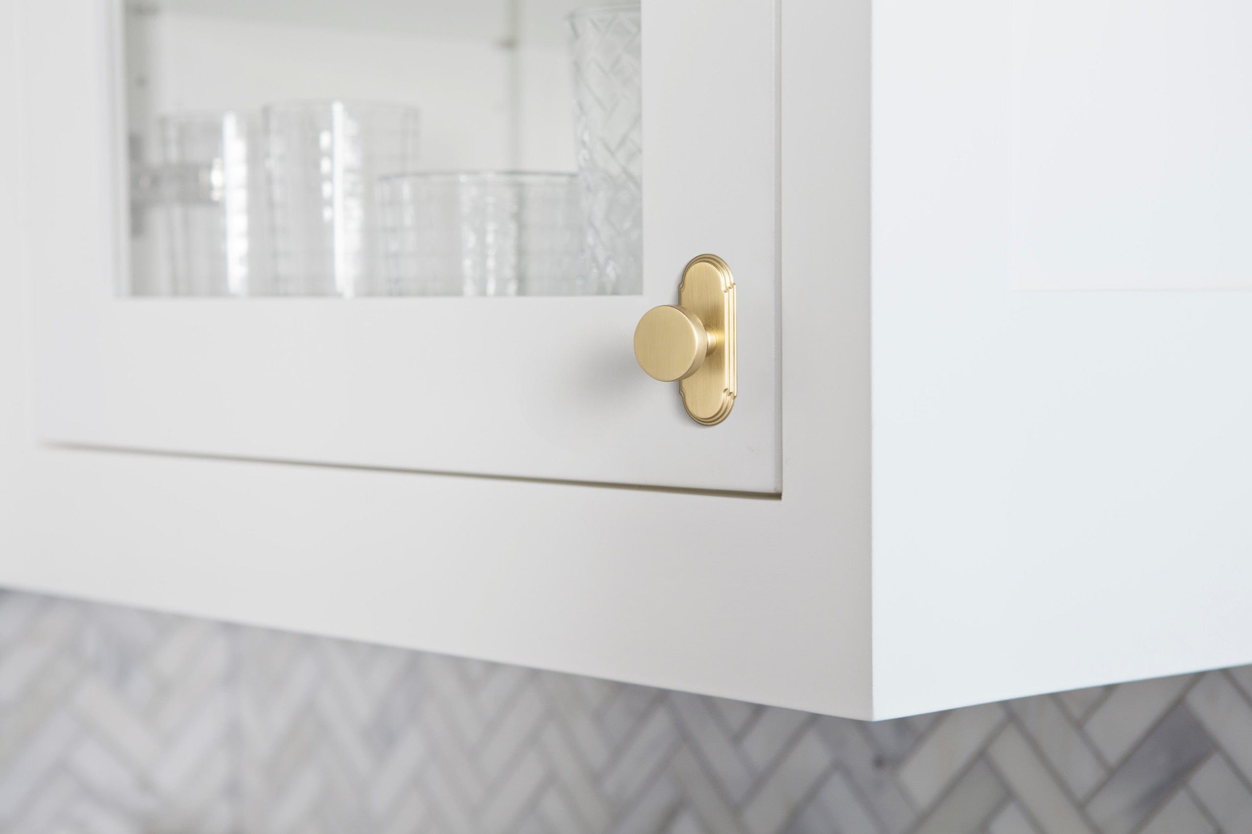 Goo-Ki Vintage Brass Zinc Alloy Cabinet Knob with Back Plate Single Hole Center Kitchen Hardware