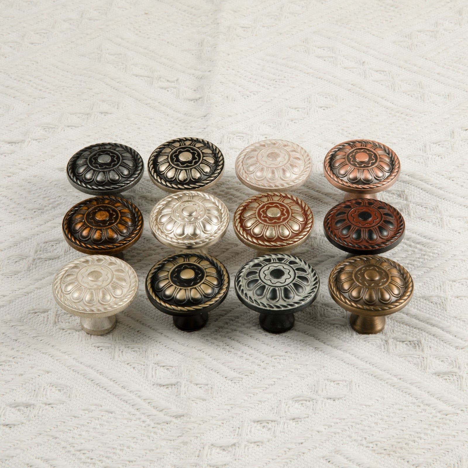 Goo-Ki Vintage Floral-Patterned Zinc Alloy Cabinet Knobs - Ornate Carved Design with Braided Trim for Kitchen