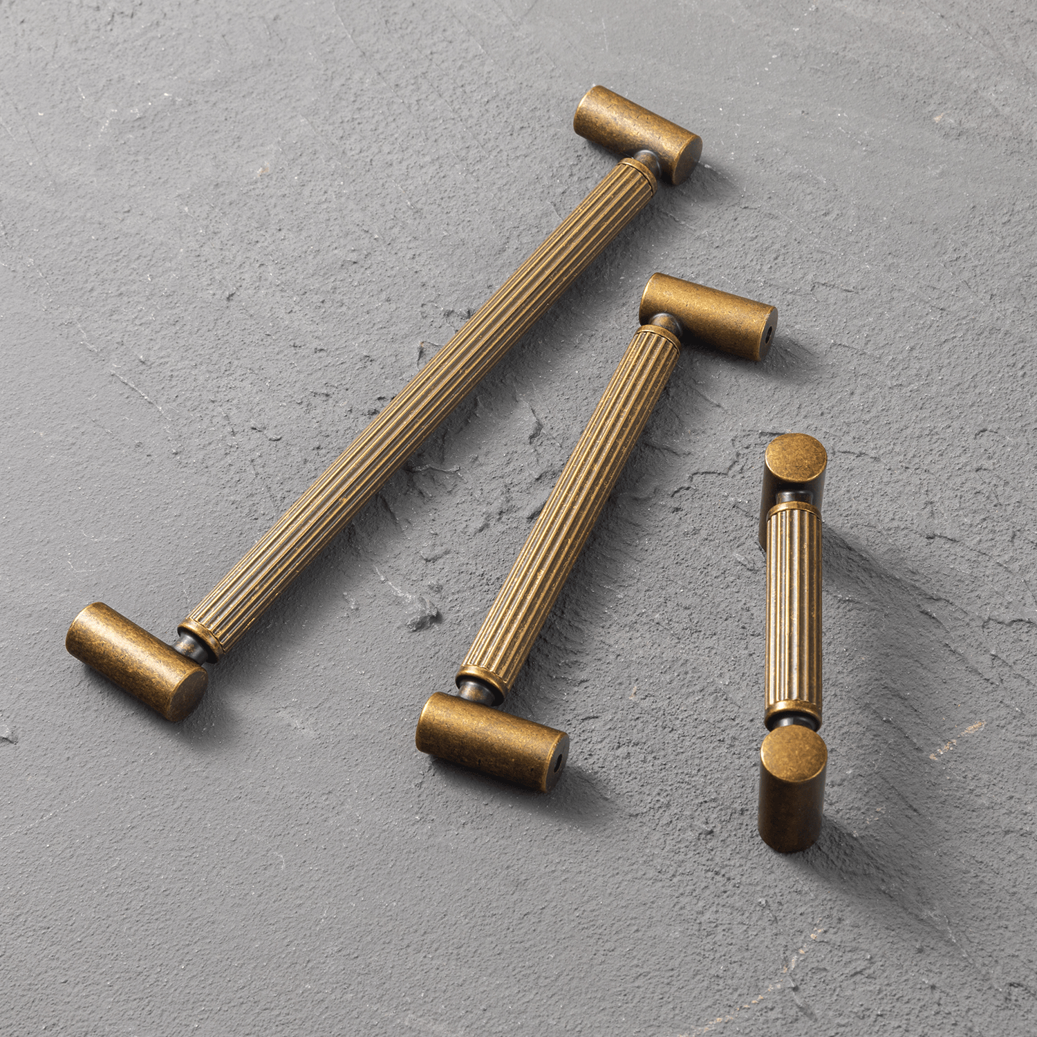 Goo-Ki Vintage Fluted Cabinet Pull Handles, Aluminum Grip Rail with Zinc Alloy End Caps Drawer Bar Pulls for Kitchen Cabinet