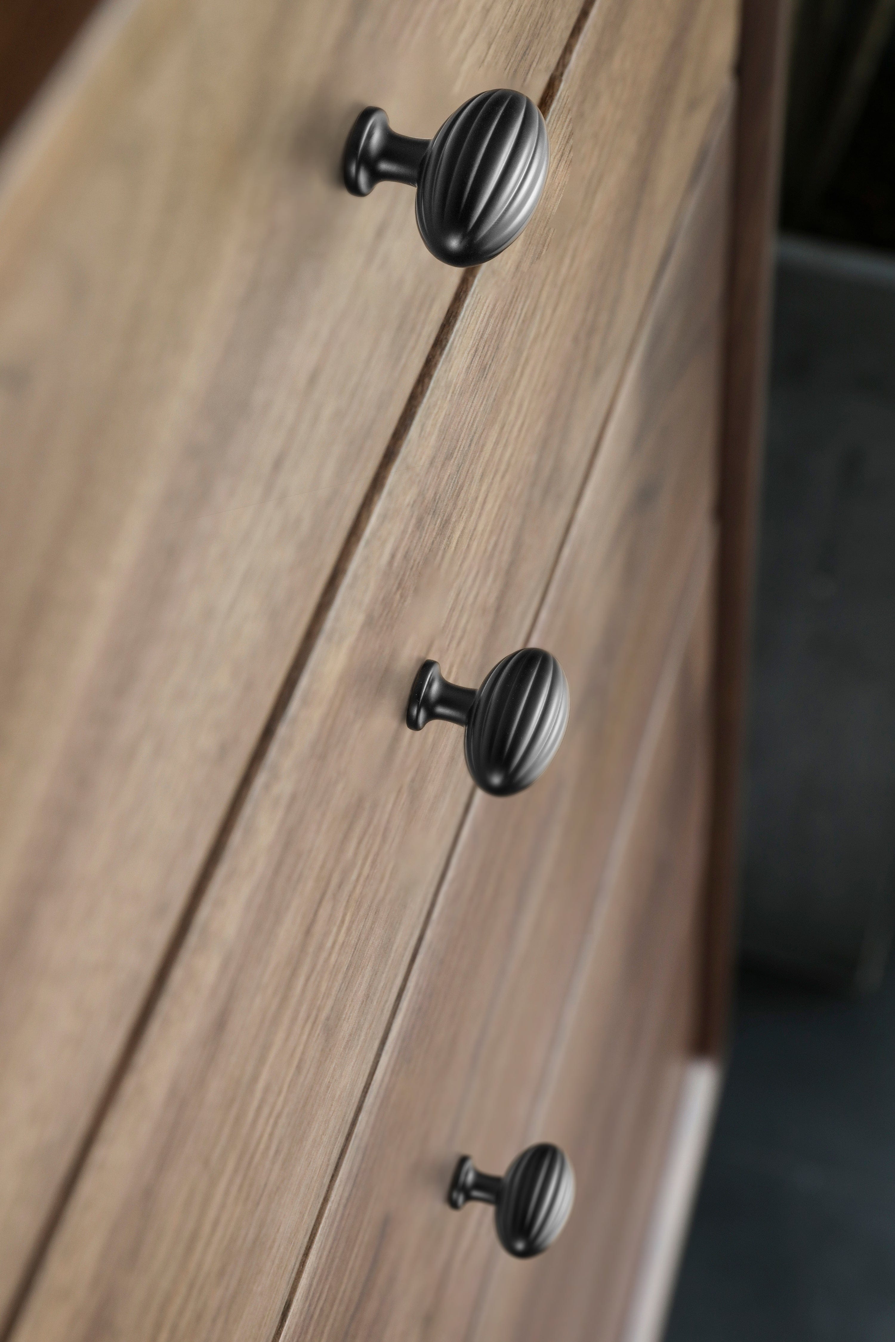 Goo-Ki Vintage Ribbed Oval Zinc Alloy Cabinet Knobs - Sturdy Hardware for Kitchen