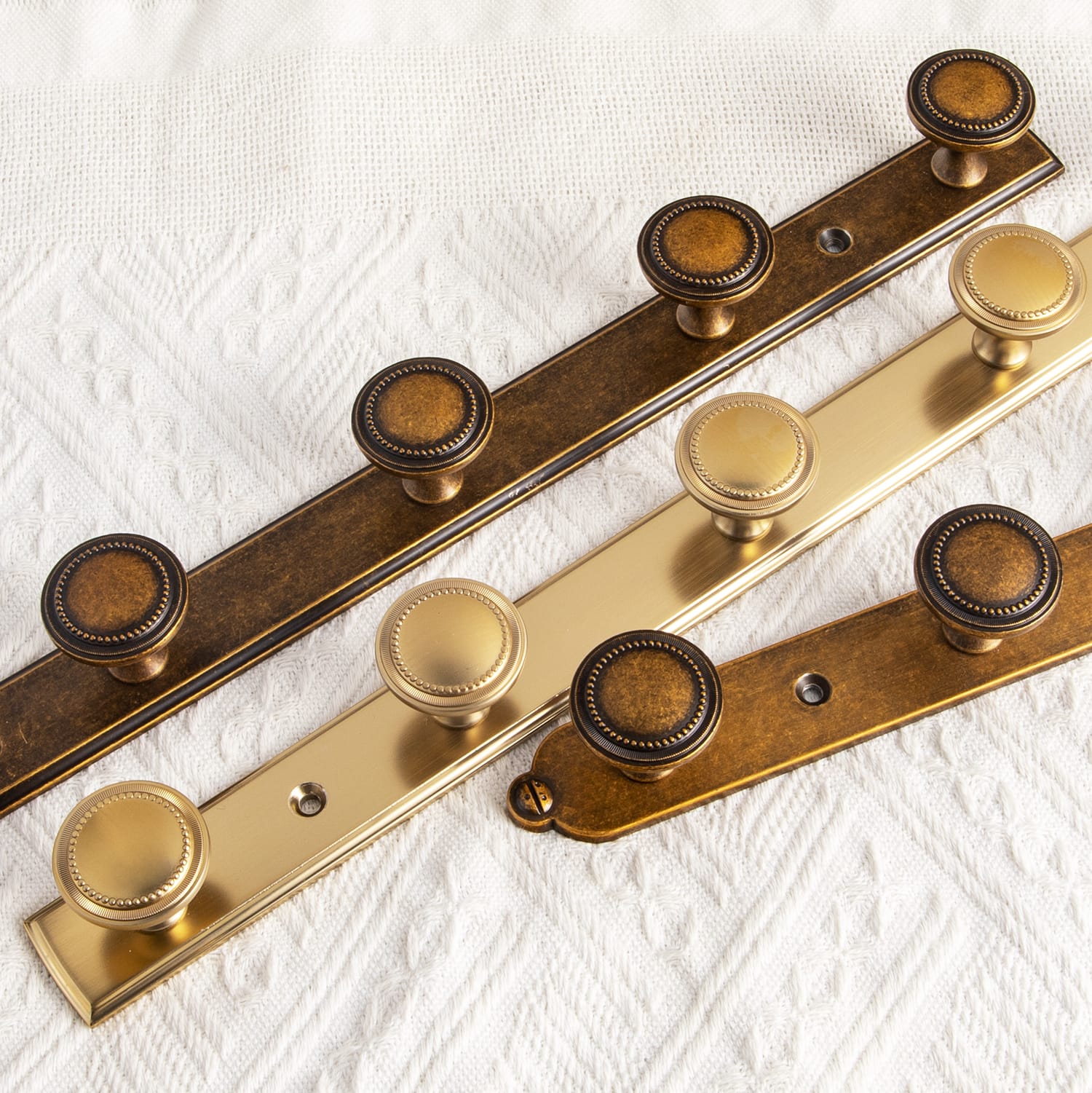 Goo-Ki Vintage Zinc Alloy Coat Hook Rail with Decorative Round Knobs, Wall Mounted Robe Hanger for Entryway, Bathroom & Closet