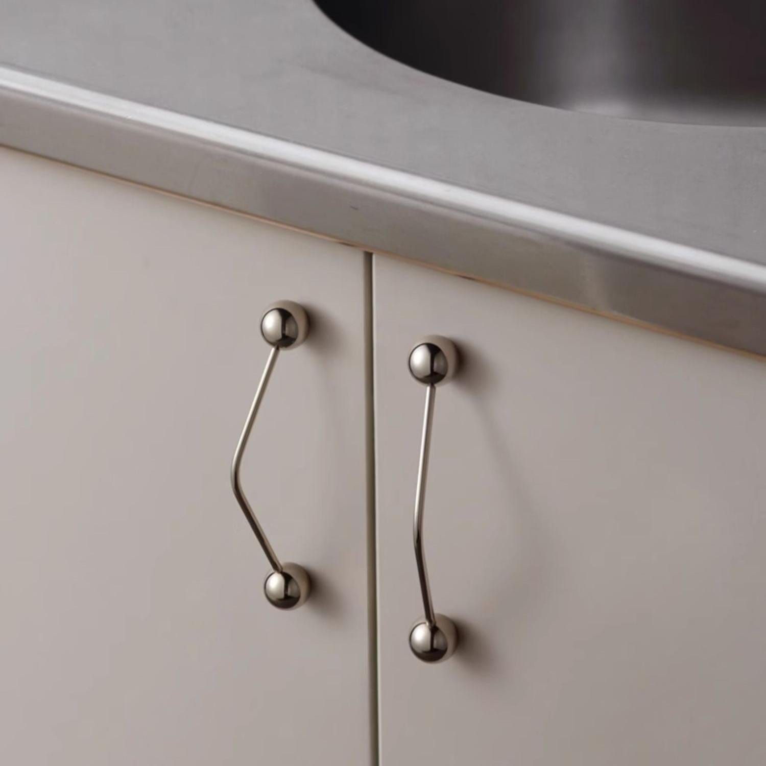 TONA Creative Brass Furniture Handle Novelty Cabinet Bar Pulls European Minimalist Handle