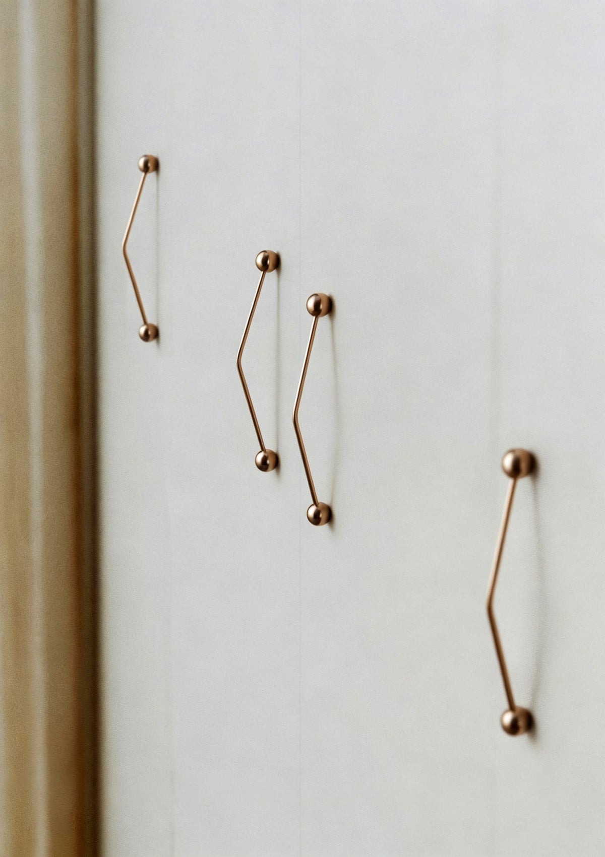 TONA Creative Brass Furniture Handle Novelty Cabinet Bar Pulls European Minimalist Handle
