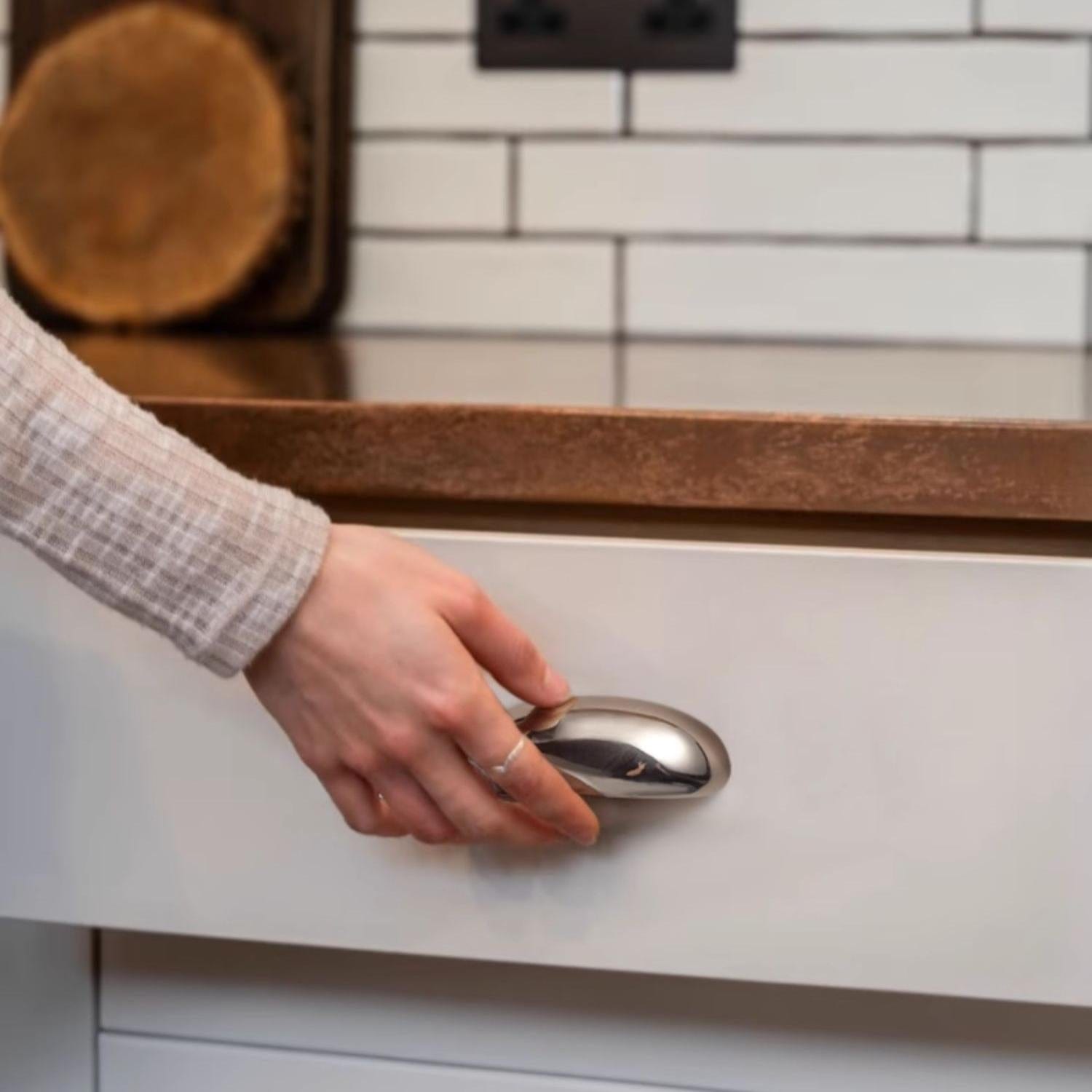 TONA Modern Solid Brass Furniture Handle Nordic Minimalist Style Drawer Handle Glossy Silver Kitchen Handle