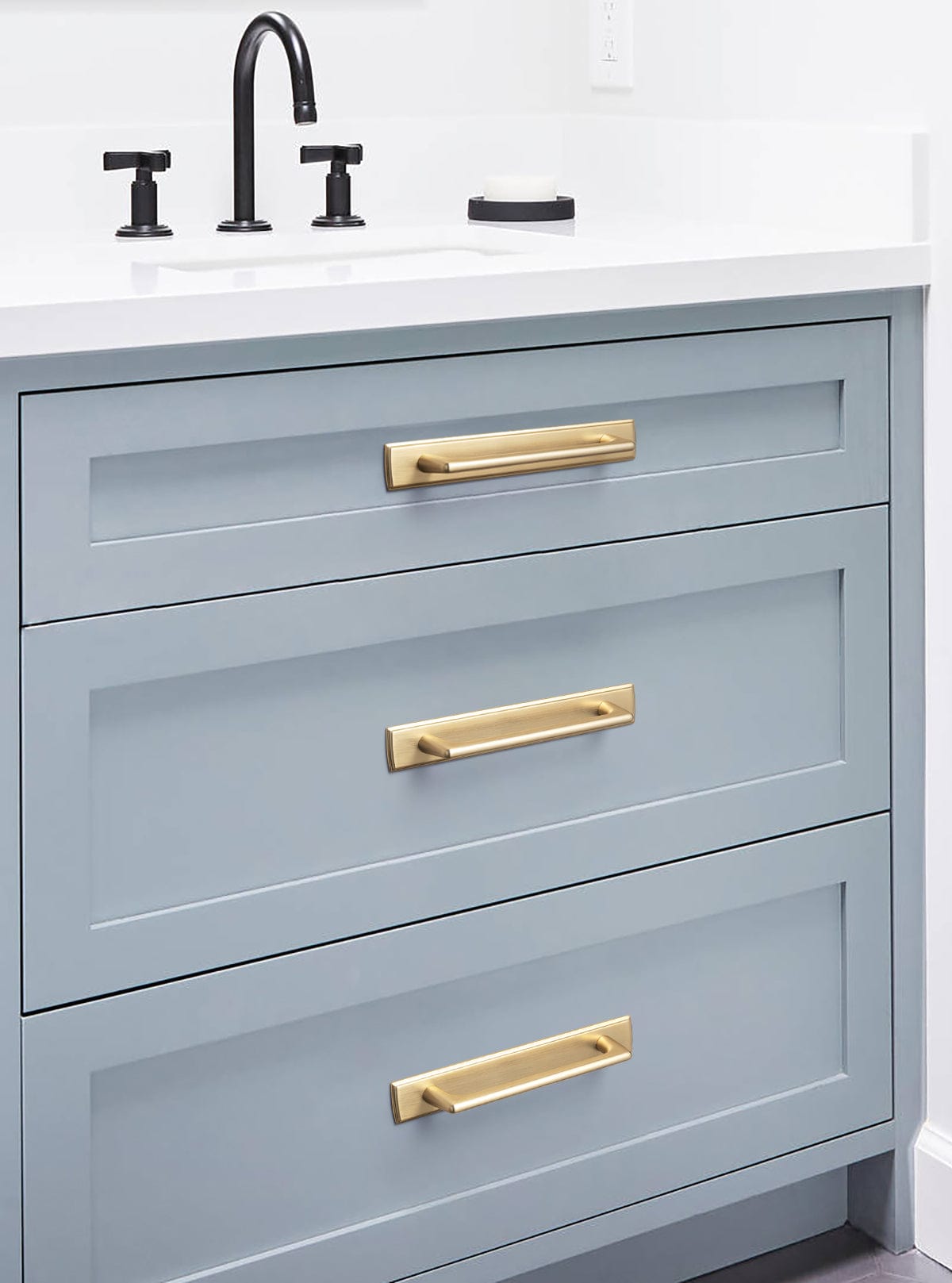 2 Pack Classic Cabinet Bar Pulls with Back Plate Zinc Alloy Cabinet Handle with Long Back Plate