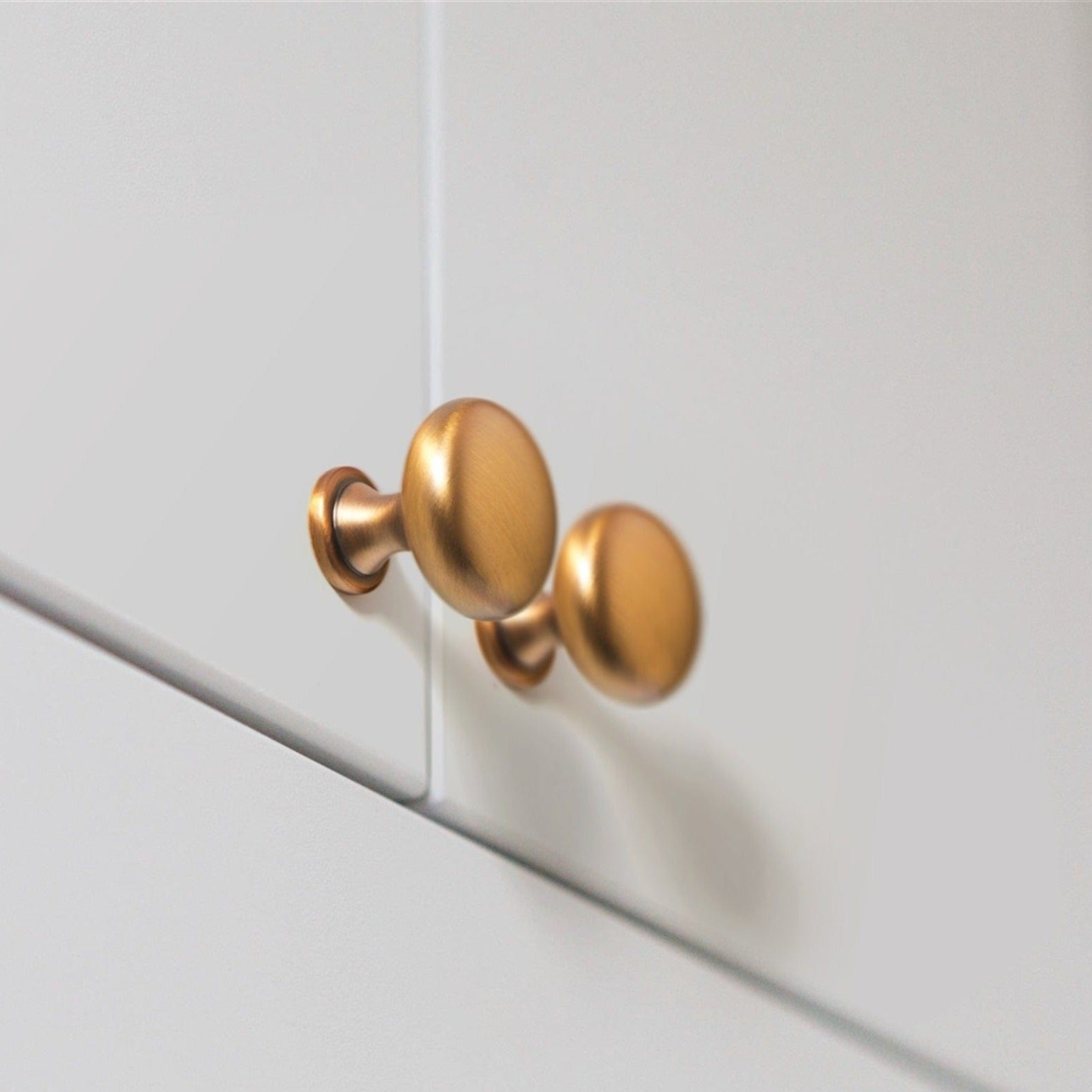 Goo-Ki Stylish Modern Cabinet Pull Wardrobe Knobs for Bedroom 6 Pack