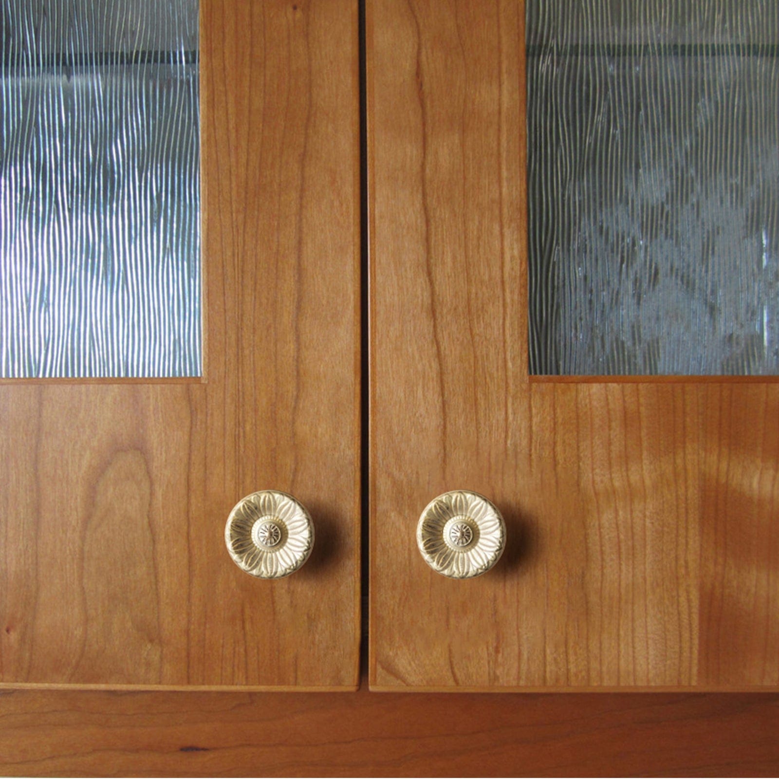 Ornate Sunflower Embossed Cabinet Knobs Distressed Multi-Tone Zinc Alloy Furniture Hardware