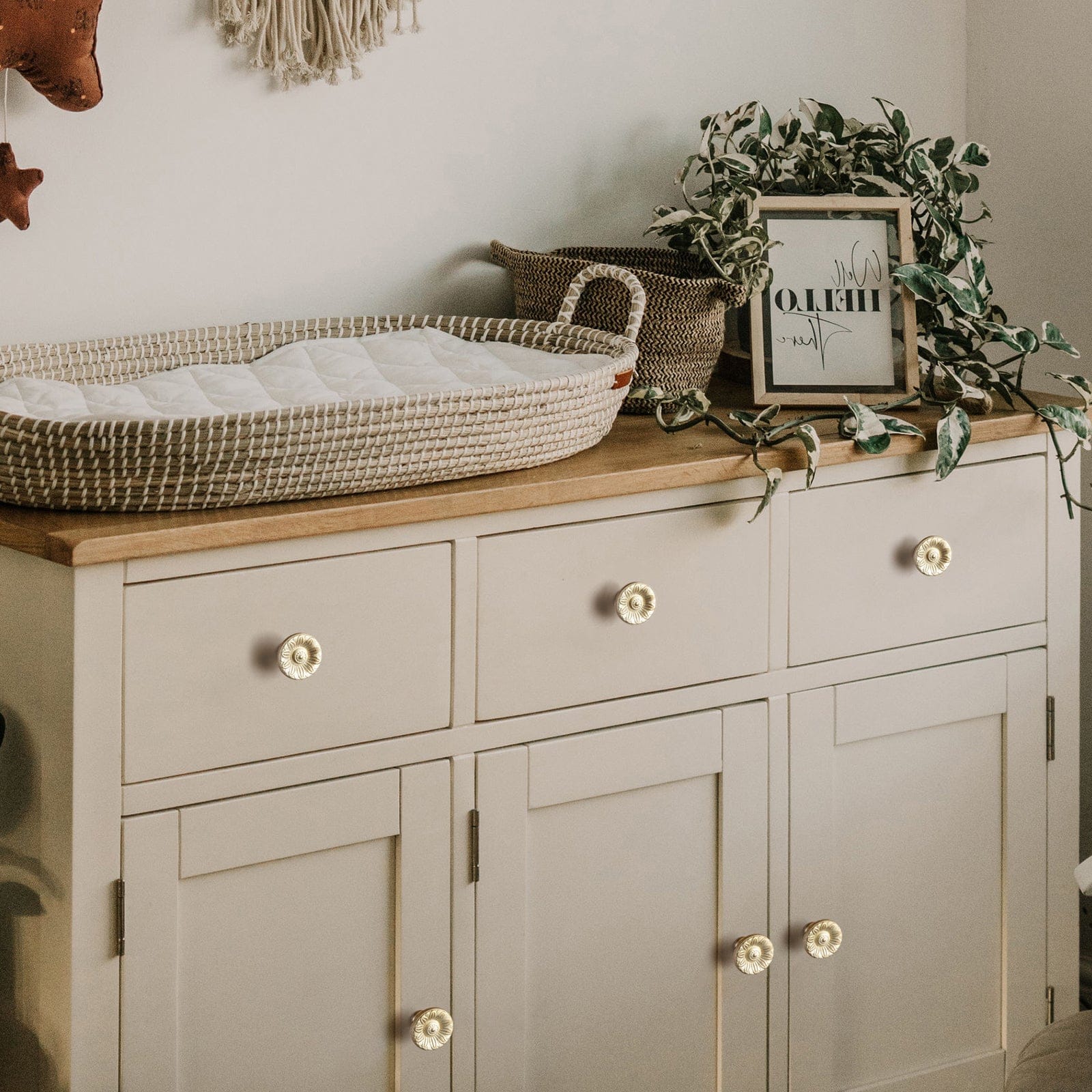 Ornate Sunflower Embossed Cabinet Knobs Distressed Multi-Tone Zinc Alloy Furniture Hardware