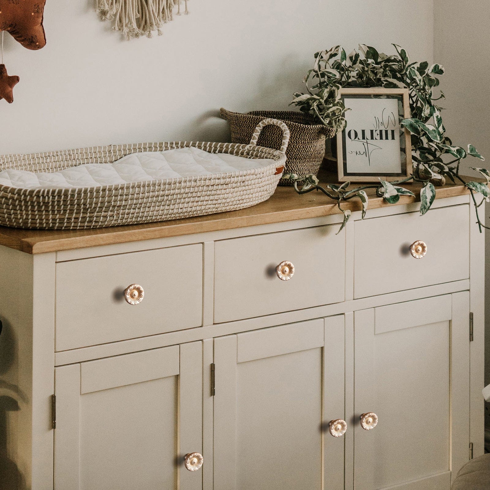 Ornate Sunflower Embossed Cabinet Knobs Distressed Multi-Tone Zinc Alloy Furniture Hardware