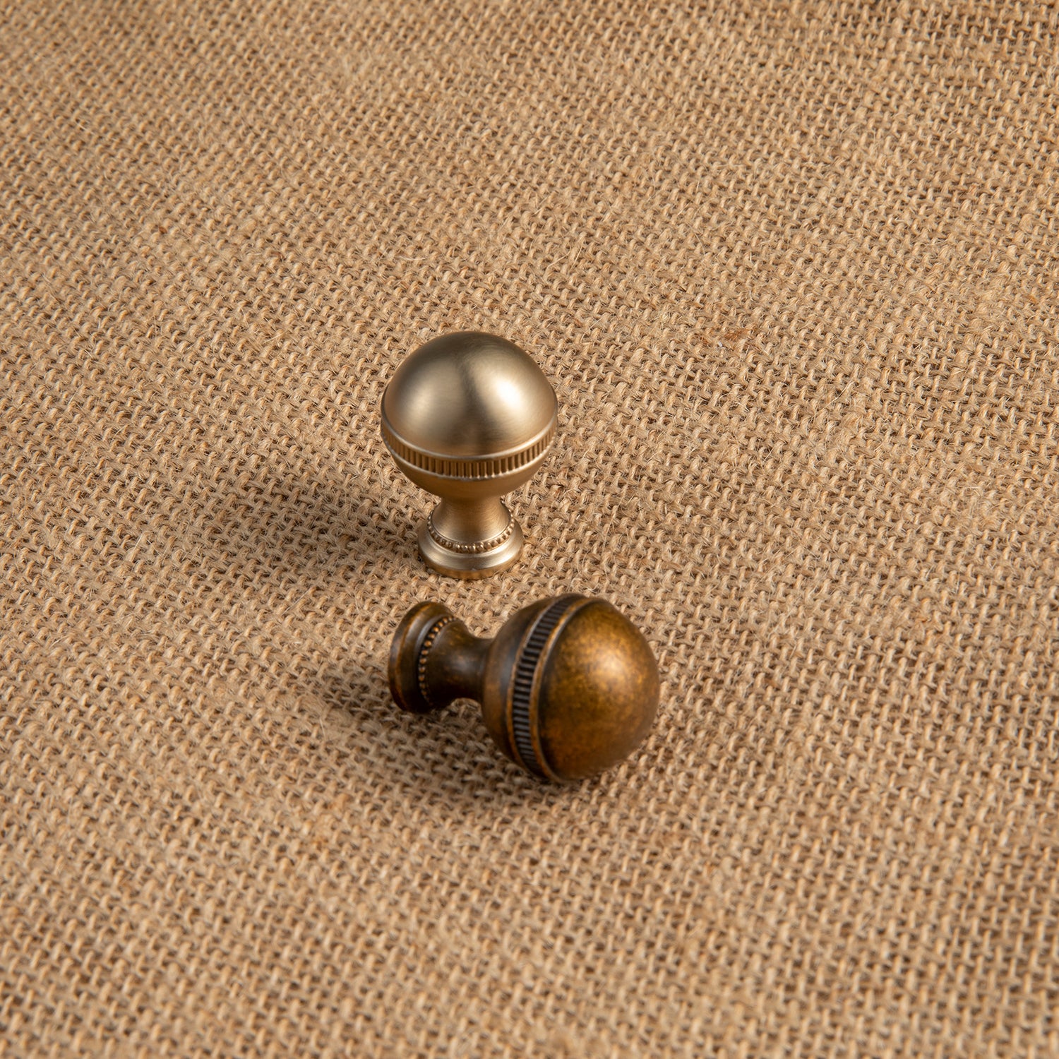 Vintage Beaded Spherical Zinc Alloy Cabinet Knob, Decorative Drawer Knob with Assorted Matching Backplates Optional for Kitchen