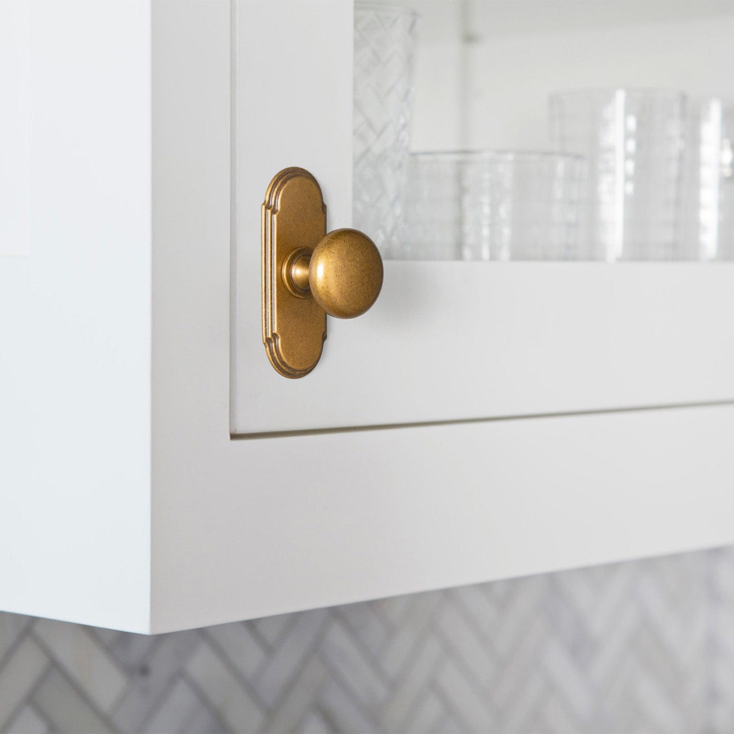 Antique Brass Zinc Alloy Cabinet Knob with Back Plate Single Hole Center Cabinet Hardware for Bedroom Kitchen