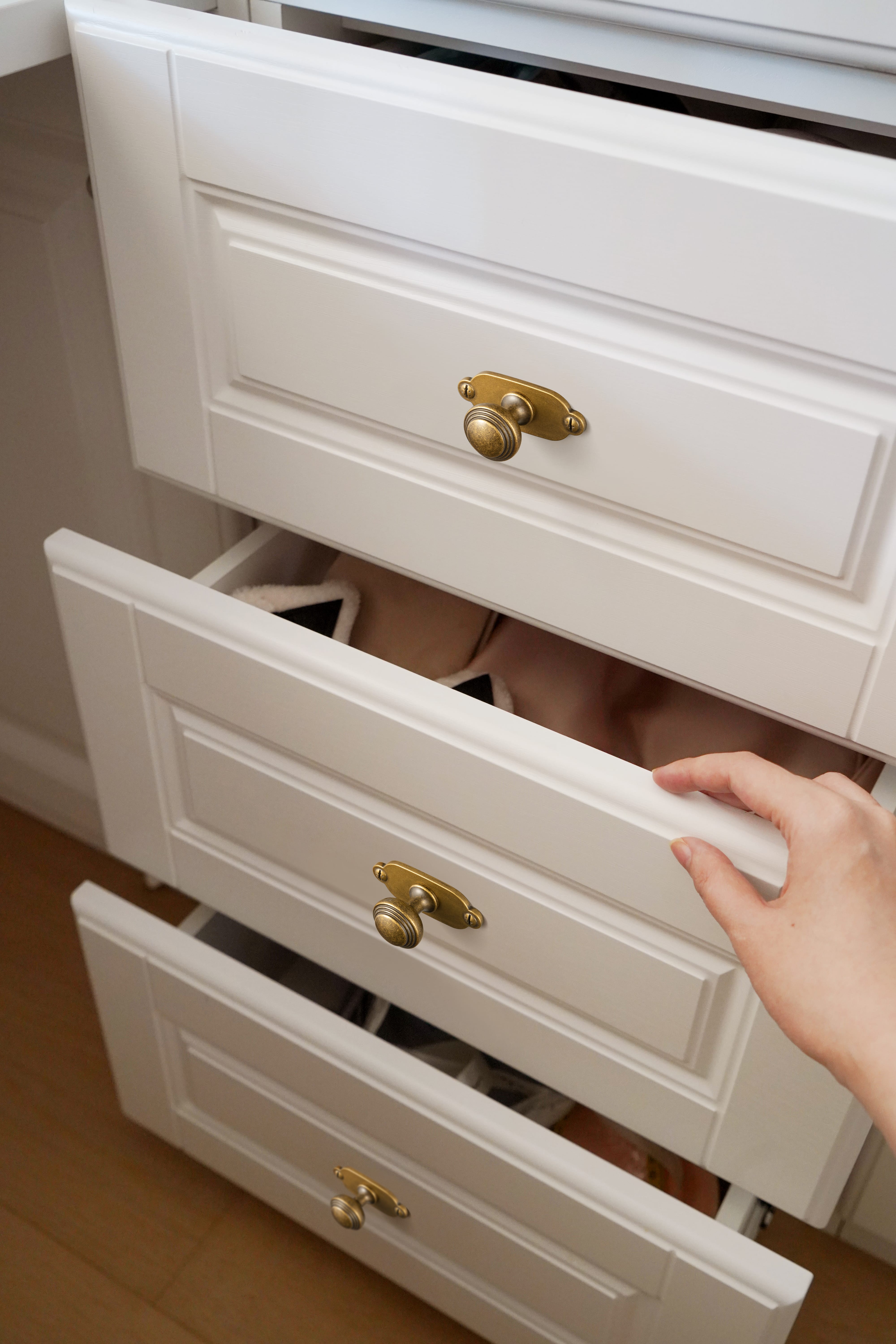 Antique Brass Ribbed Mushroom Cabinet Knob Zinc Alloy Vintage Round Drawer Knob, Farmhouse Traditional Furniture Hardware