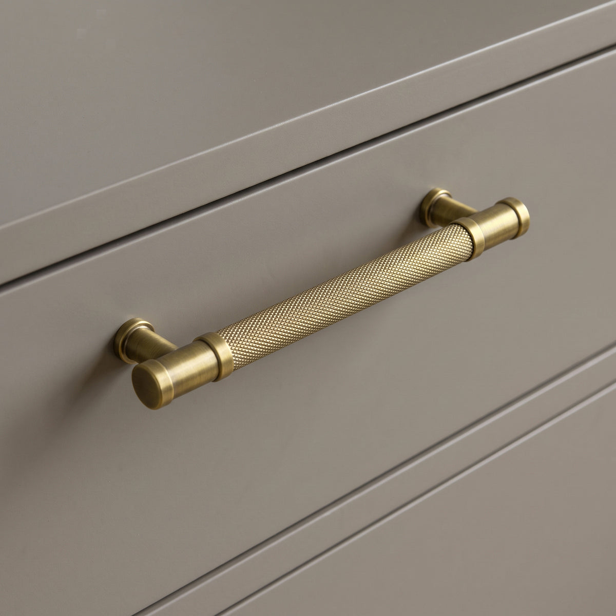 Knurled Metal Alloy Vintage Bronze Bar Pull Kitchen Hardware