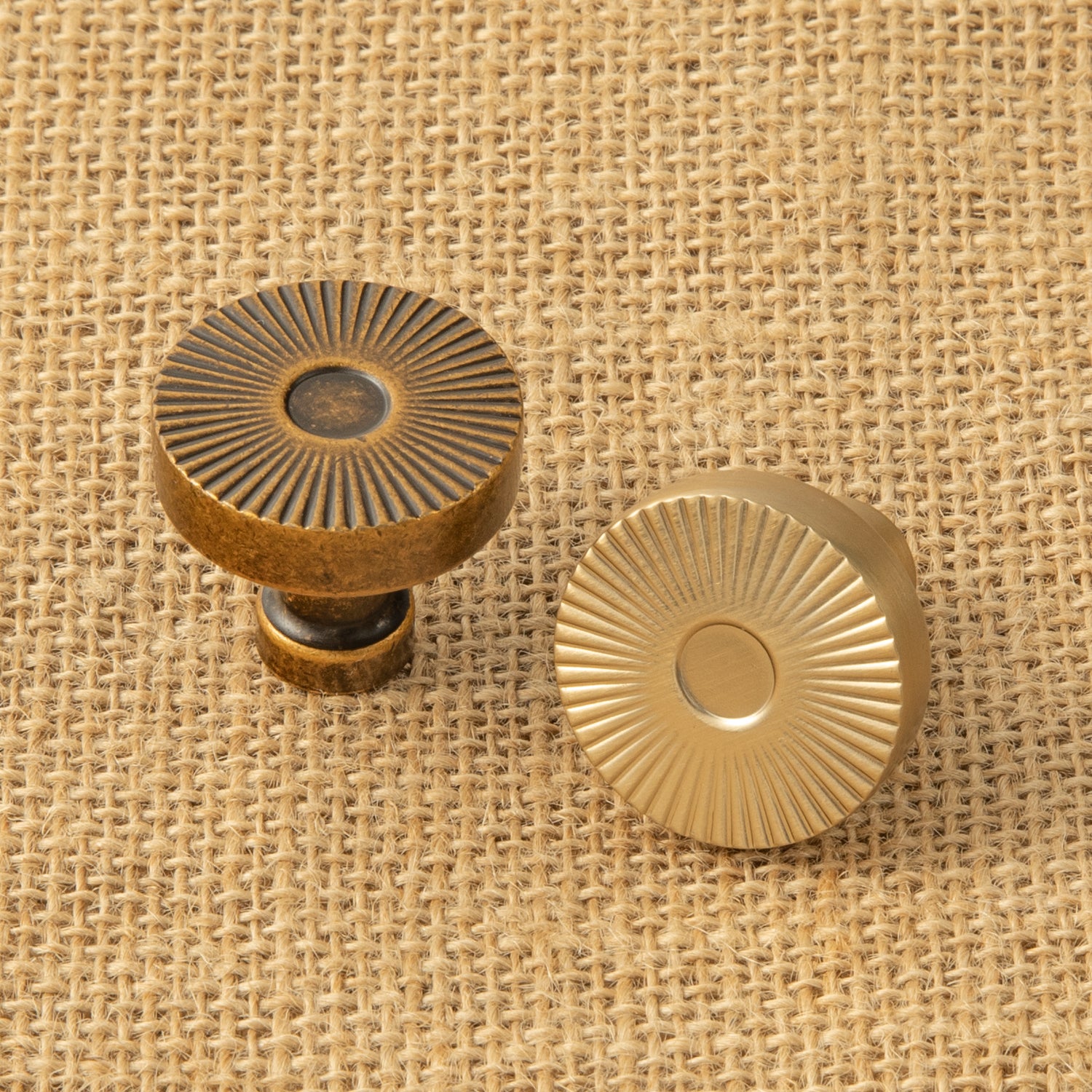 Retro Radiating Pattern Cabinet Knob with Ornate Backplate, Solid Zinc Alloy Drawer Knob for Classic Cabinet Renovation