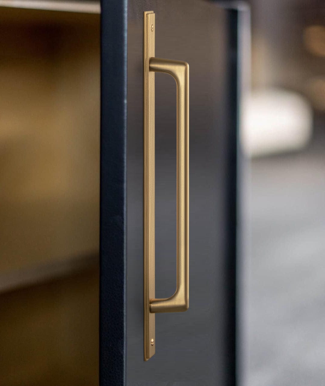 2 Pack Classic Cabinet Bar Pulls with Back Plate Zinc Alloy Cabinet Handle with Long Back Plate