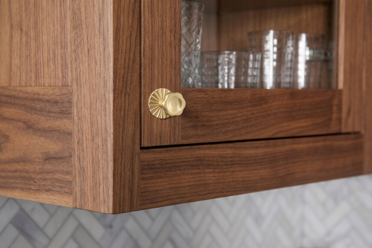 Floral Zinc Alloy Cabinet Knobs with Decorative Backplates, Assorted Multi-Shape Base Plates Furniture Drawer Knobs for Cabinet