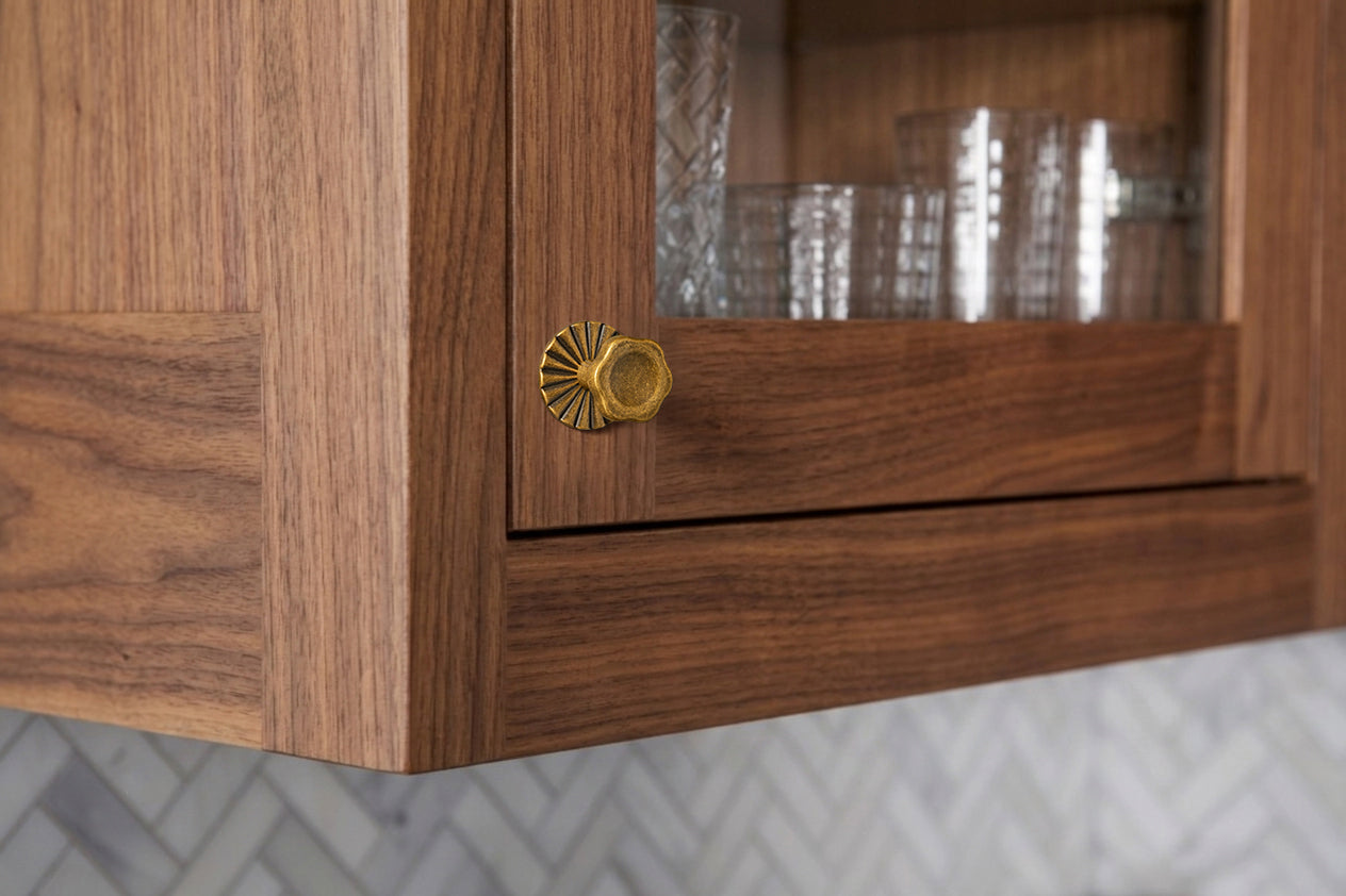 Floral Zinc Alloy Cabinet Knobs with Decorative Backplates, Assorted Multi-Shape Base Plates Furniture Drawer Knobs for Cabinet
