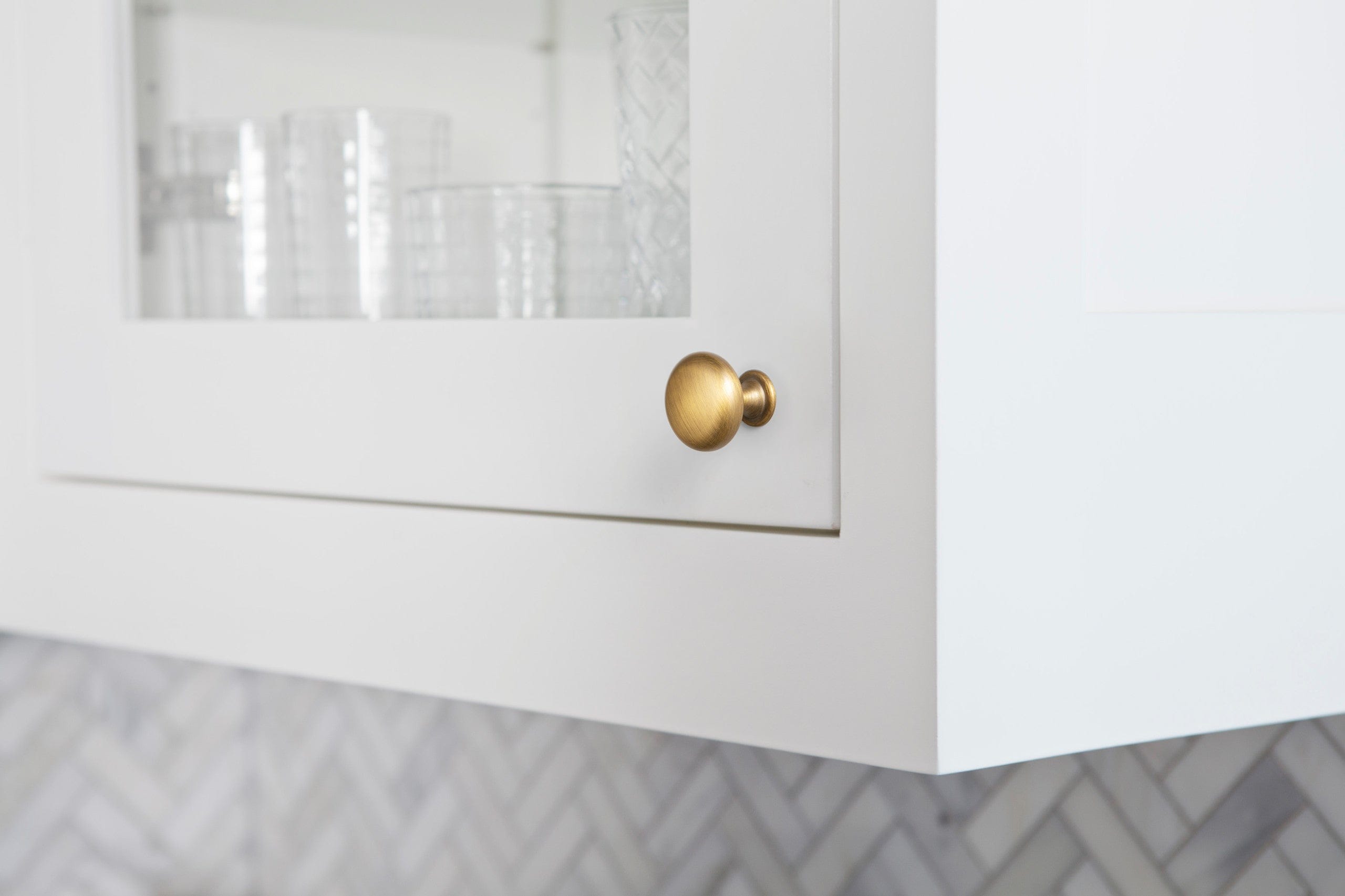 Antique Brass Zinc Alloy Cabinet Knob with Back Plate Single Hole Center Cabinet Hardware for Bedroom Kitchen