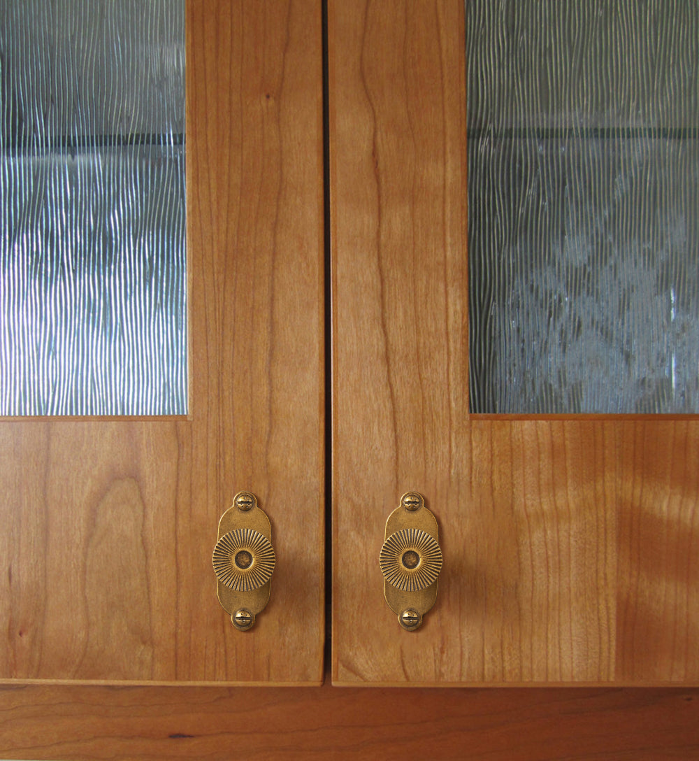 Retro Radiating Pattern Cabinet Knob with Ornate Backplate, Solid Zinc Alloy Drawer Knob for Classic Cabinet Renovation