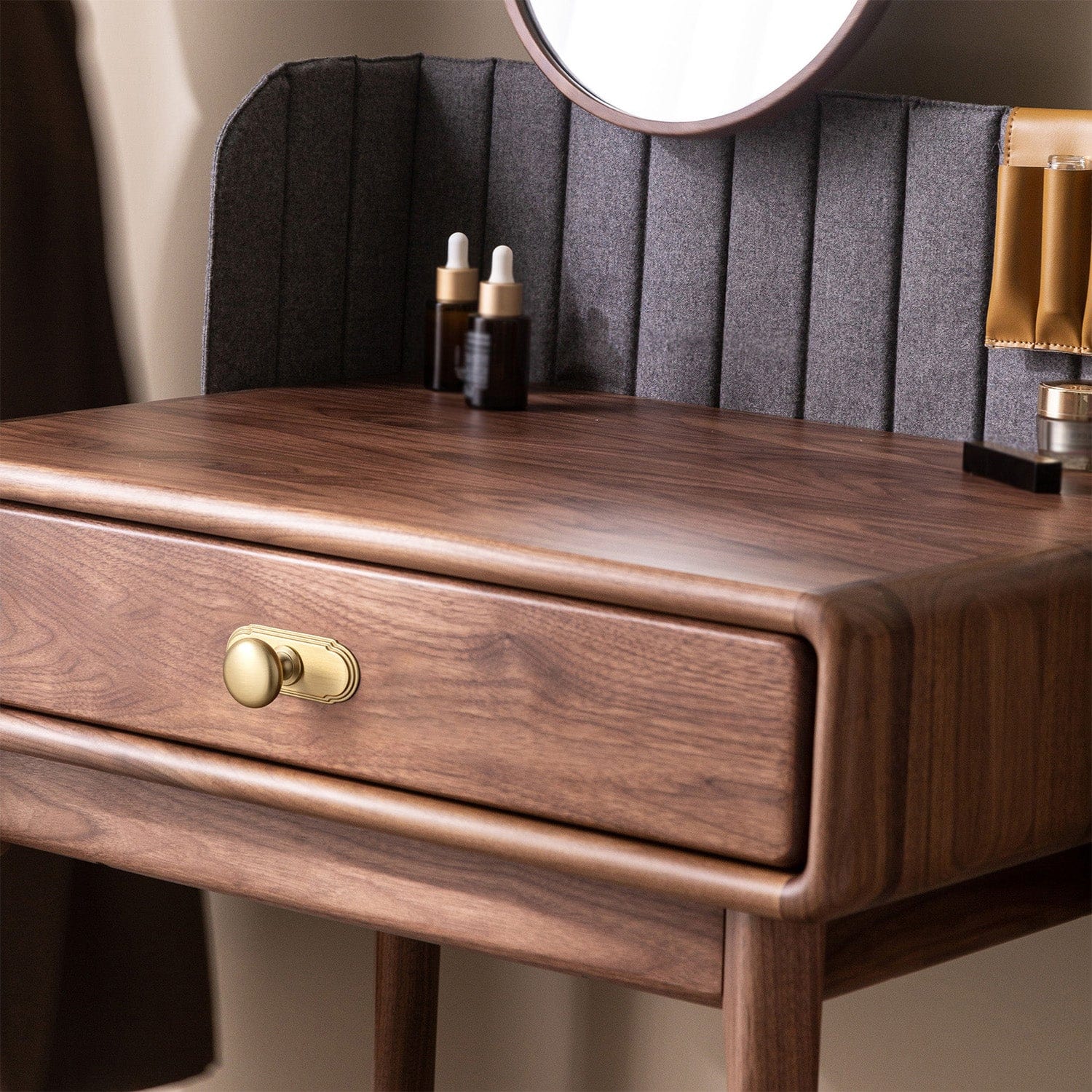 Antique Brass Zinc Alloy Cabinet Knob with Back Plate Single Hole Center Cabinet Hardware for Bedroom Kitchen