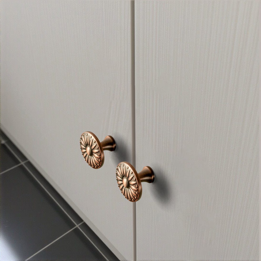 Sunflower Floral Embossed Cabinet Knobs Assorted Distressed Zinc Alloy Furniture Hardware