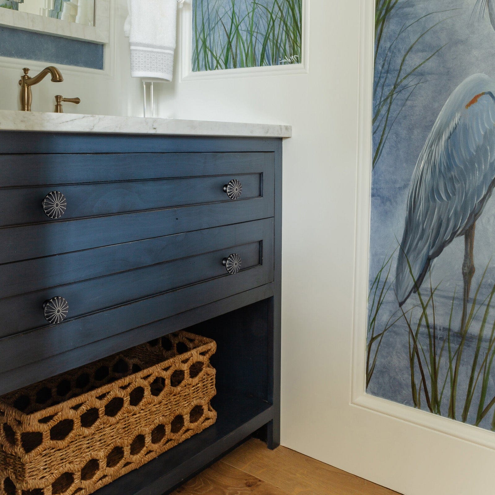 Chrysanthemum Pattern Embossed Cabinet Knobs Distressed Zinc Alloy Furniture Hardware