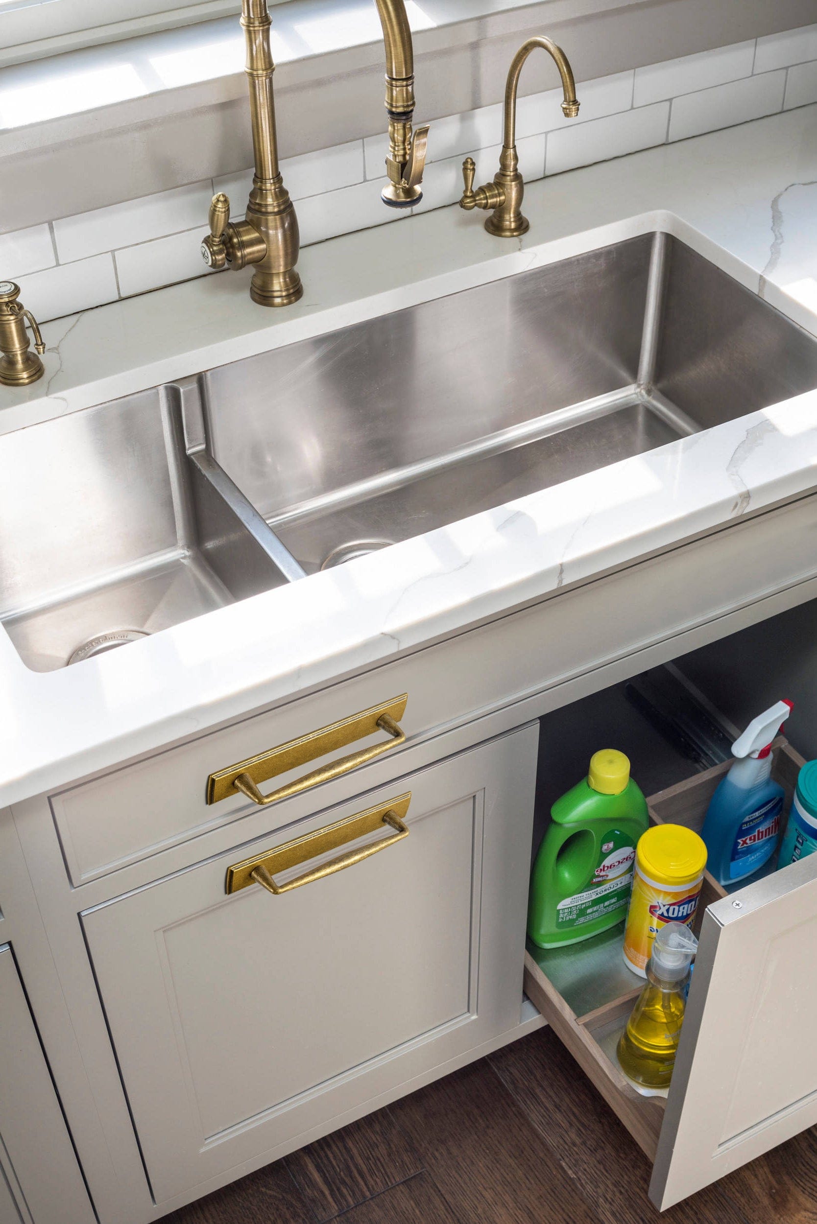 2 Pack Vintage Zinc Alloy Cabinet Pulls with Back Plate - Furniture Handles for Kitchen Cupboards