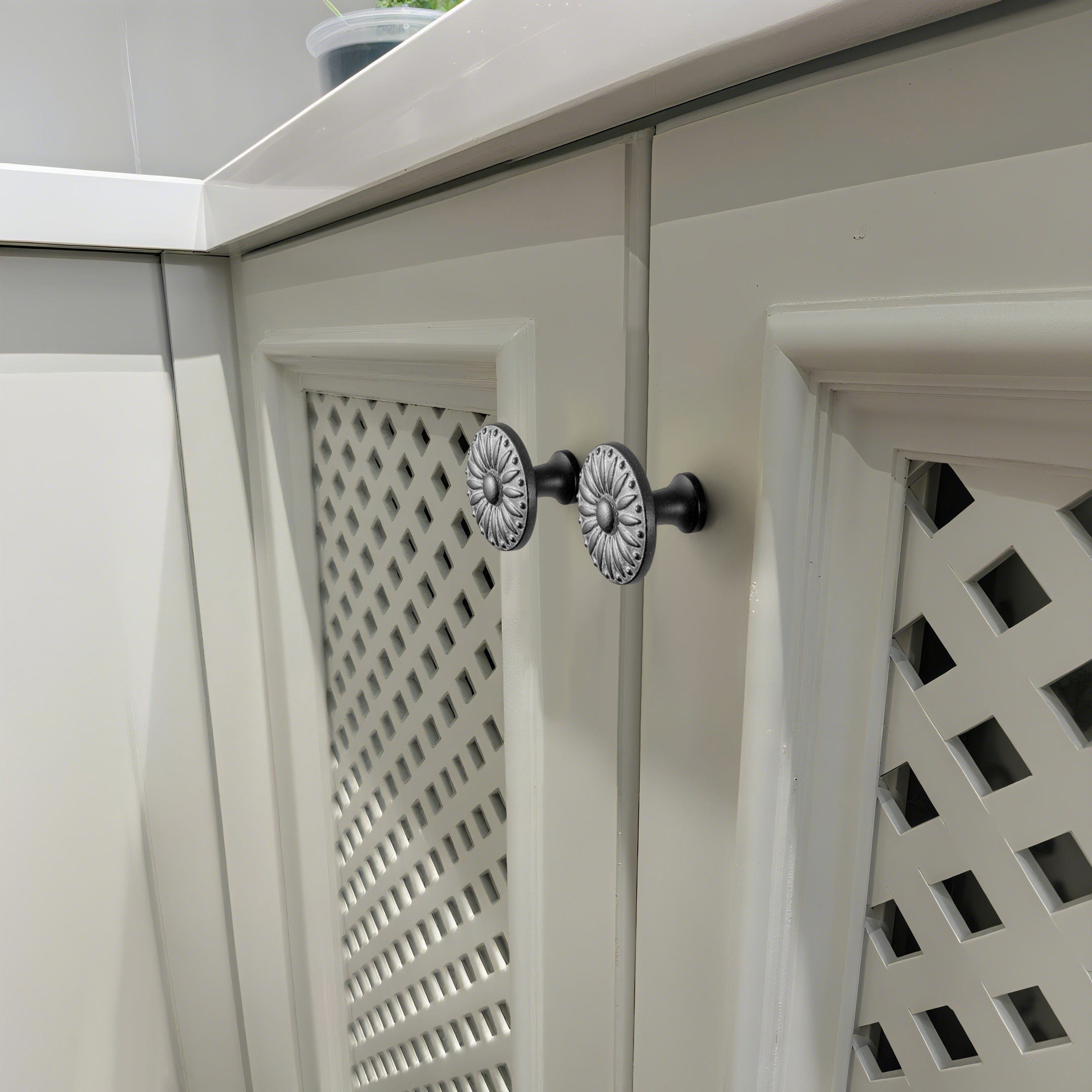 Sunflower Floral Embossed Cabinet Knobs Assorted Distressed Zinc Alloy Furniture Hardware