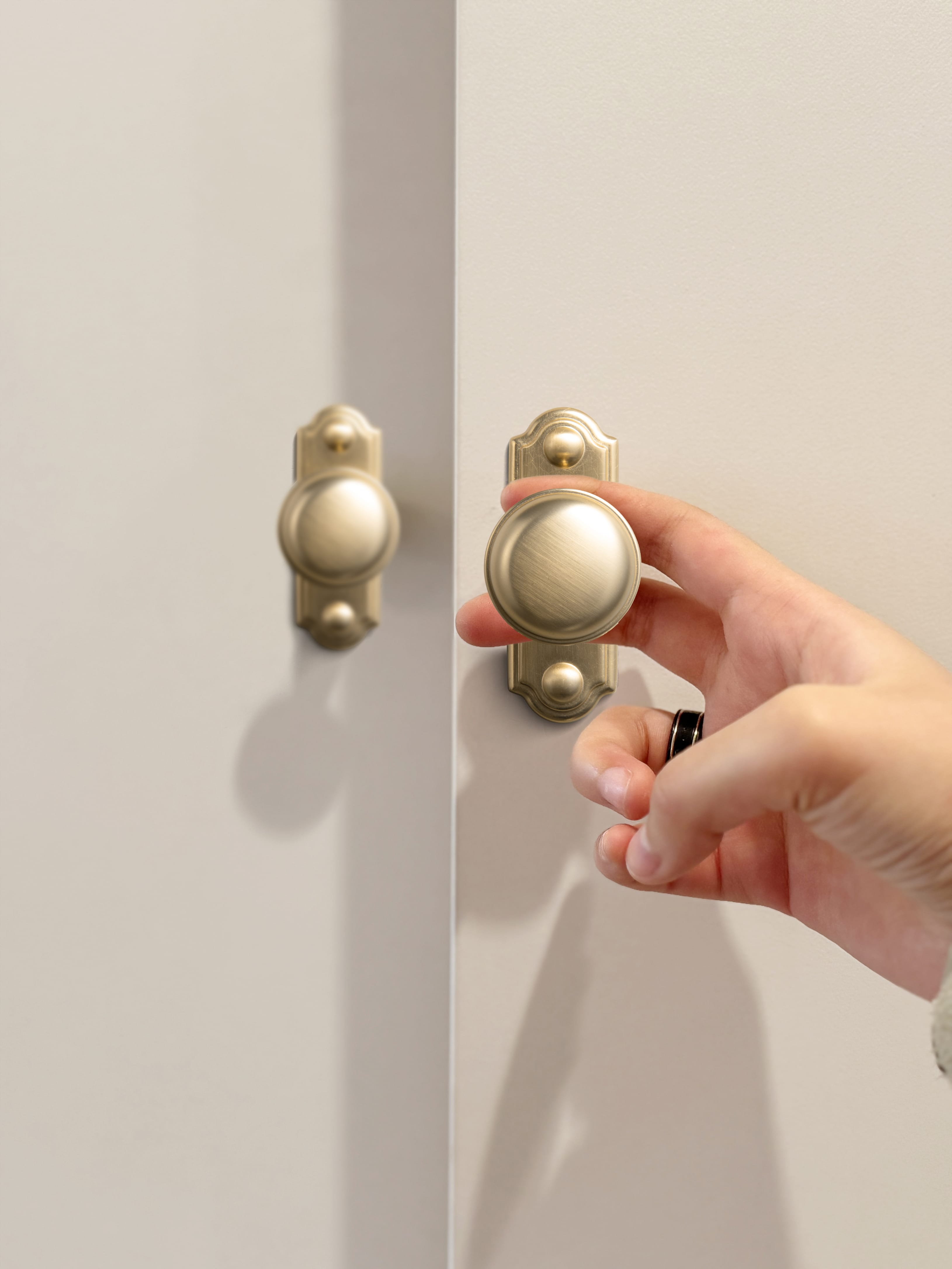 Classic Mushroom Cabinet Knob Zinc Alloy Round Cabinet Knob with Backplate for Kitchen Cabinet