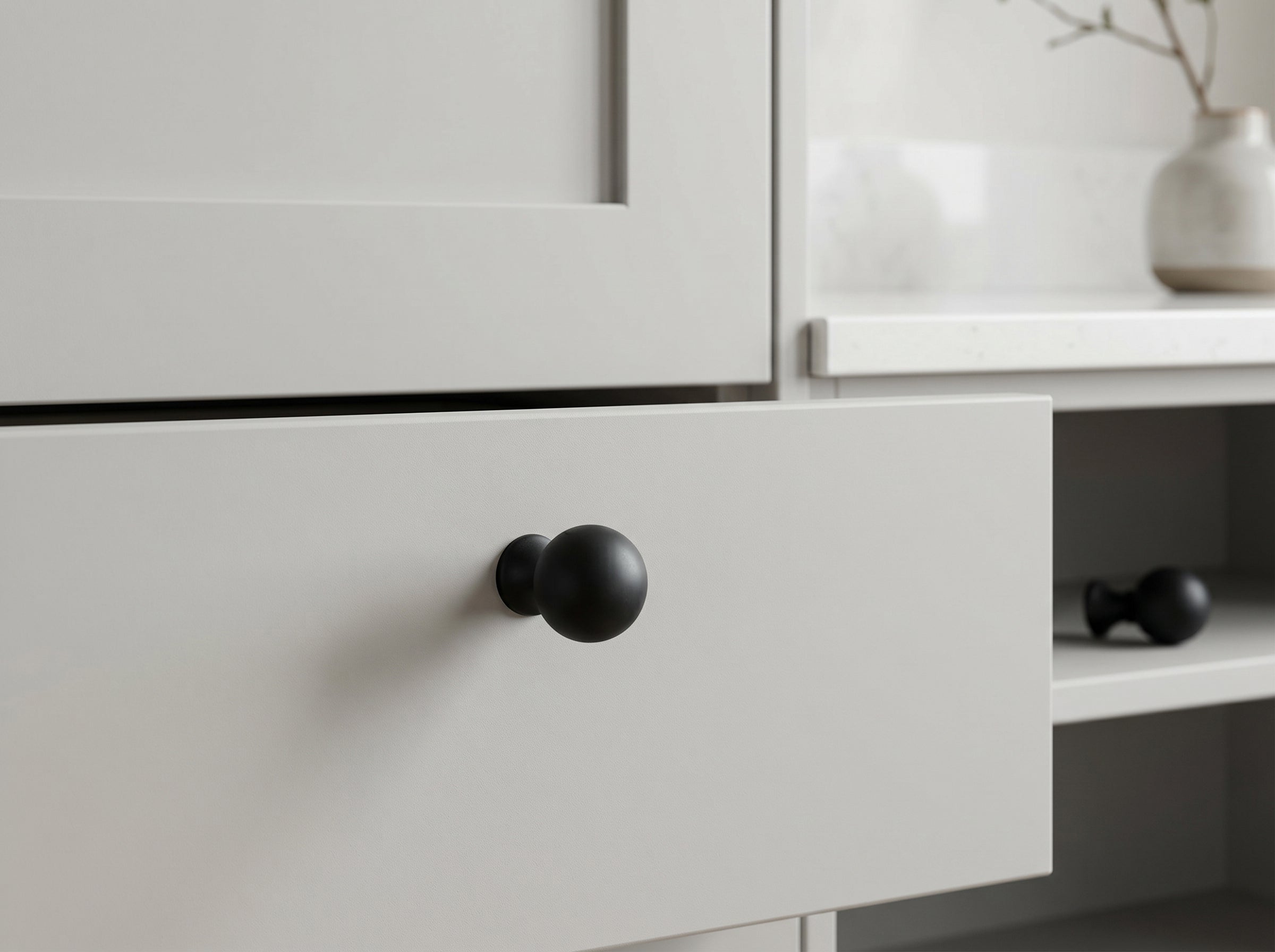 Luxury Globe Shape Cabinet Knobs Zinc Alloy Durable Hardware, Minimalist Spherical Drawer Pulls for Farmhouse Modern Retro Cabinet Renovation