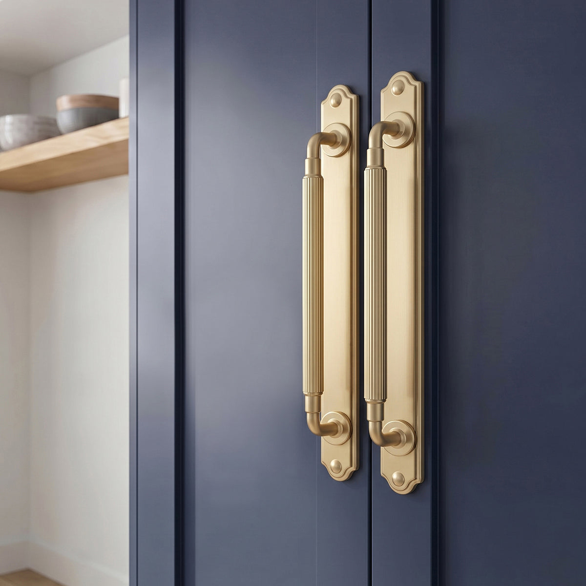 2 Pack Zinc Alloy Fluted Cabinet Handles with Ornate Backplates, Grooved Bar Pulls for Furniture Cabinet Hardware