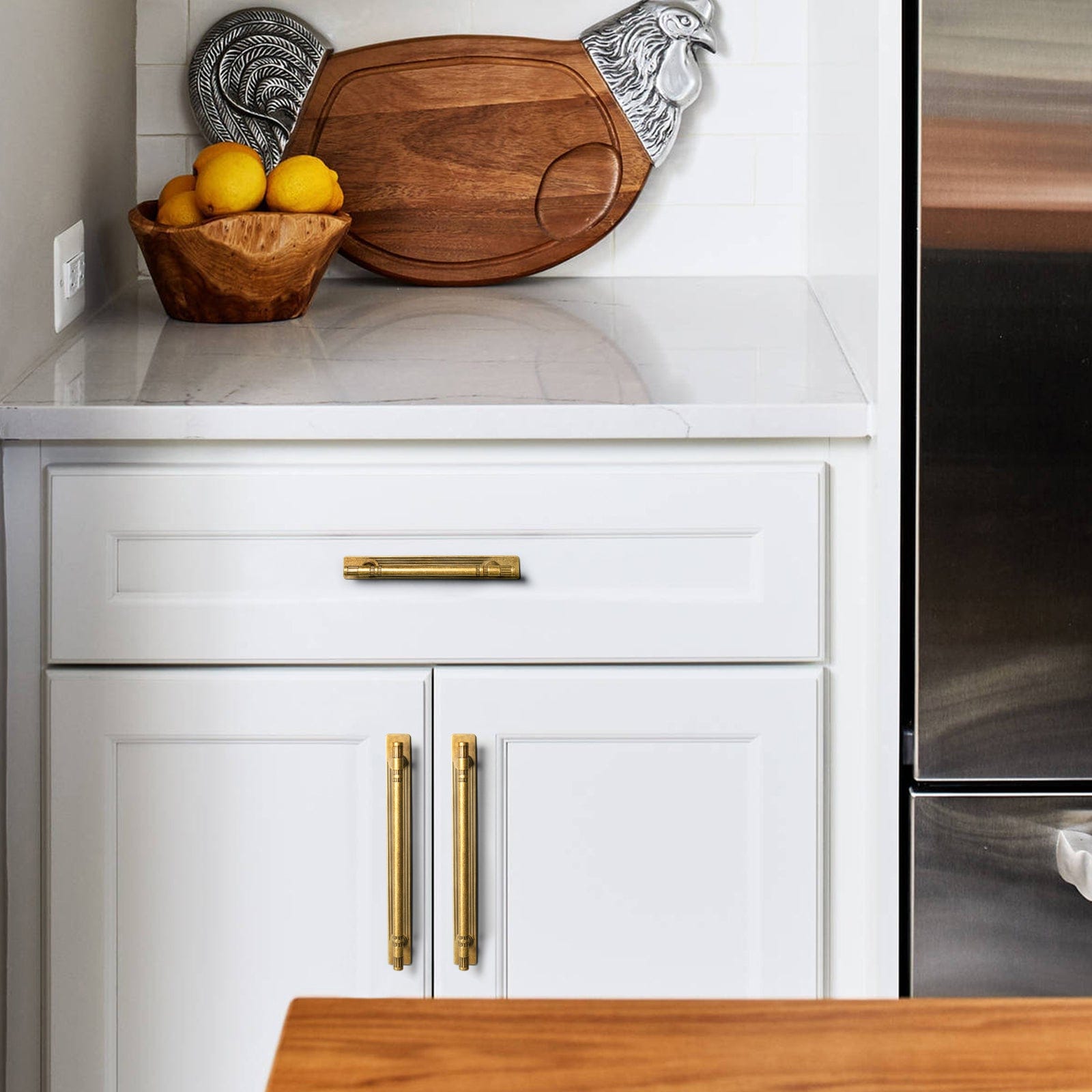 2 Pack Elegant Linear Shape Cabinet Handles Zinc Alloy Drawer Pulls with Back Plate