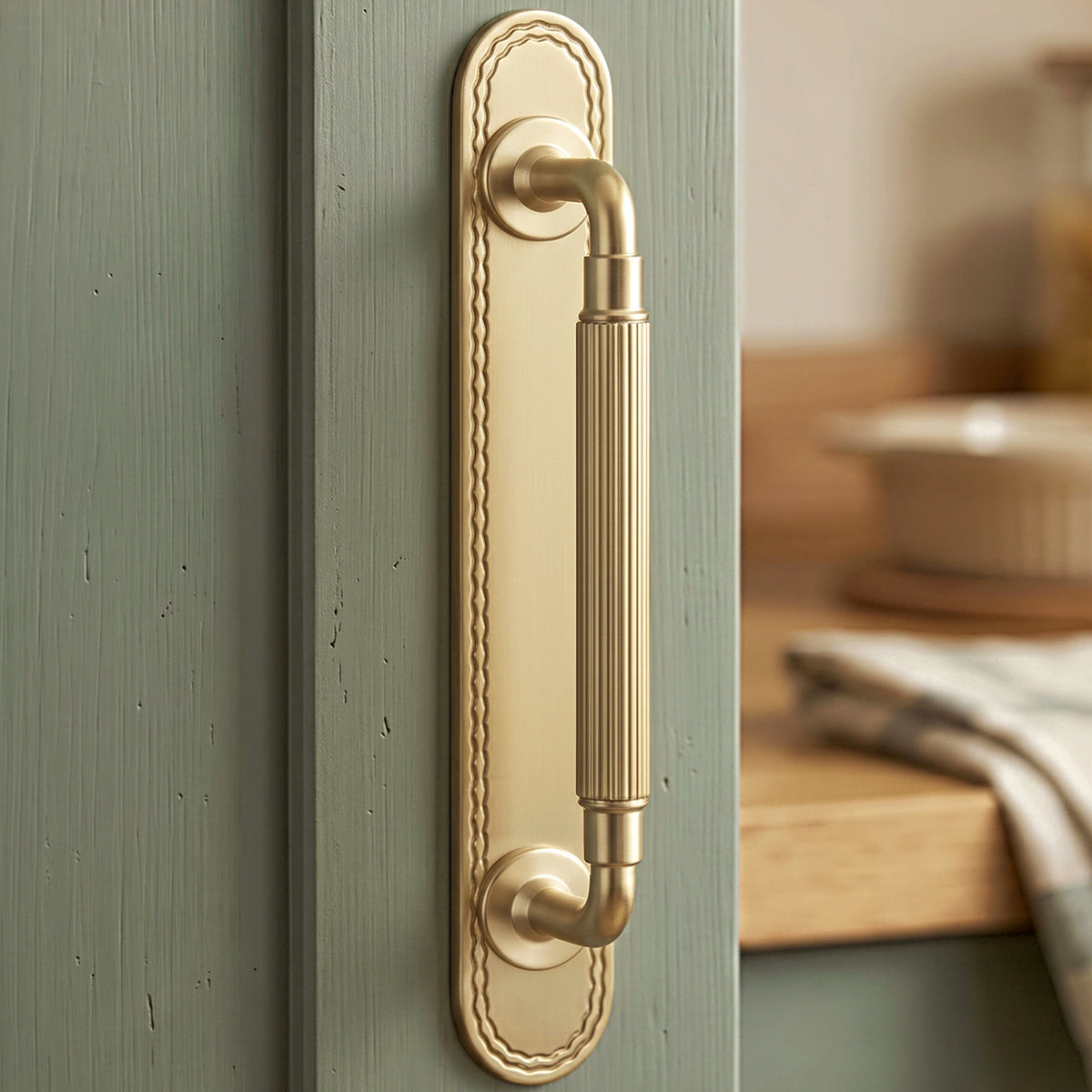 2 Pack Zinc Alloy Fluted Cabinet Handles with Ornate Backplates, Grooved Bar Pulls for Furniture Cabinet Hardware