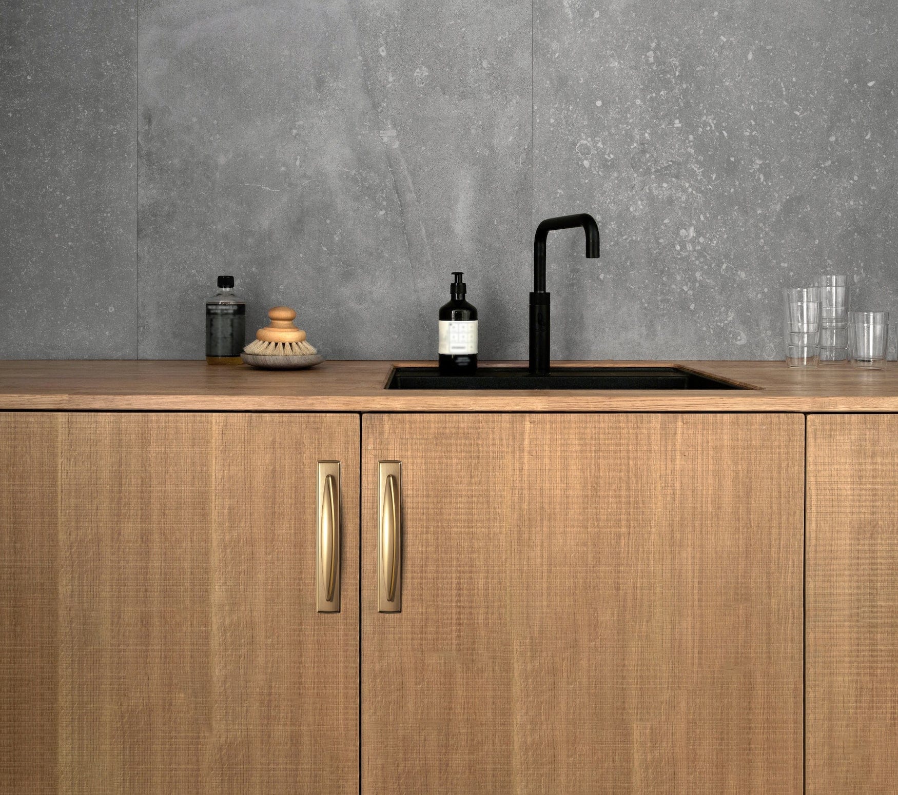 Antique Brass Cabinet Handles Timeless Drawer Pulls for Classic Furniture Revival