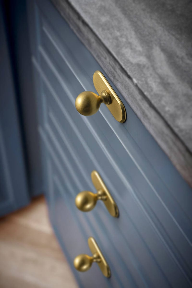 Stylish Zinc Alloy Cabinet Knobs Classic Round Design Durable Cabinet Handles