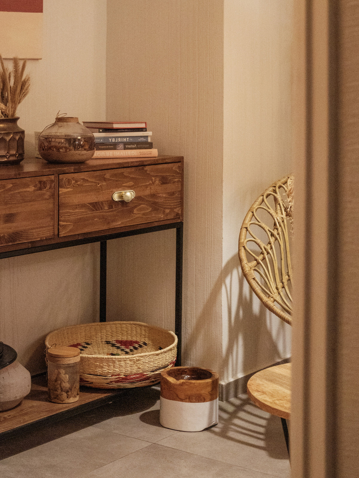 Classic Round Design Cabinet Knobs with Toothed Rim for Kitchen Drawers