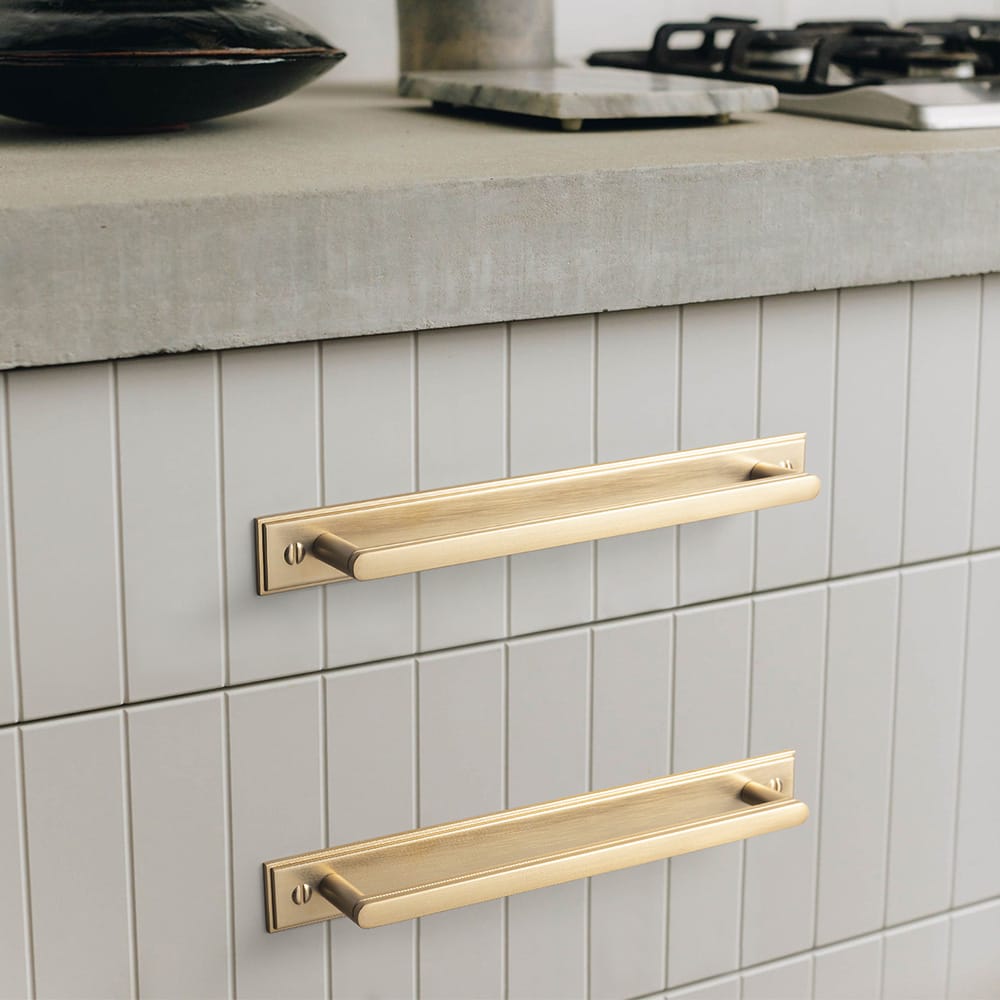 Goo-Ki 2 Pack Cabinet Handles with Back Plate Vintage Kitchen Drawer Pulls with Subtle Curves
