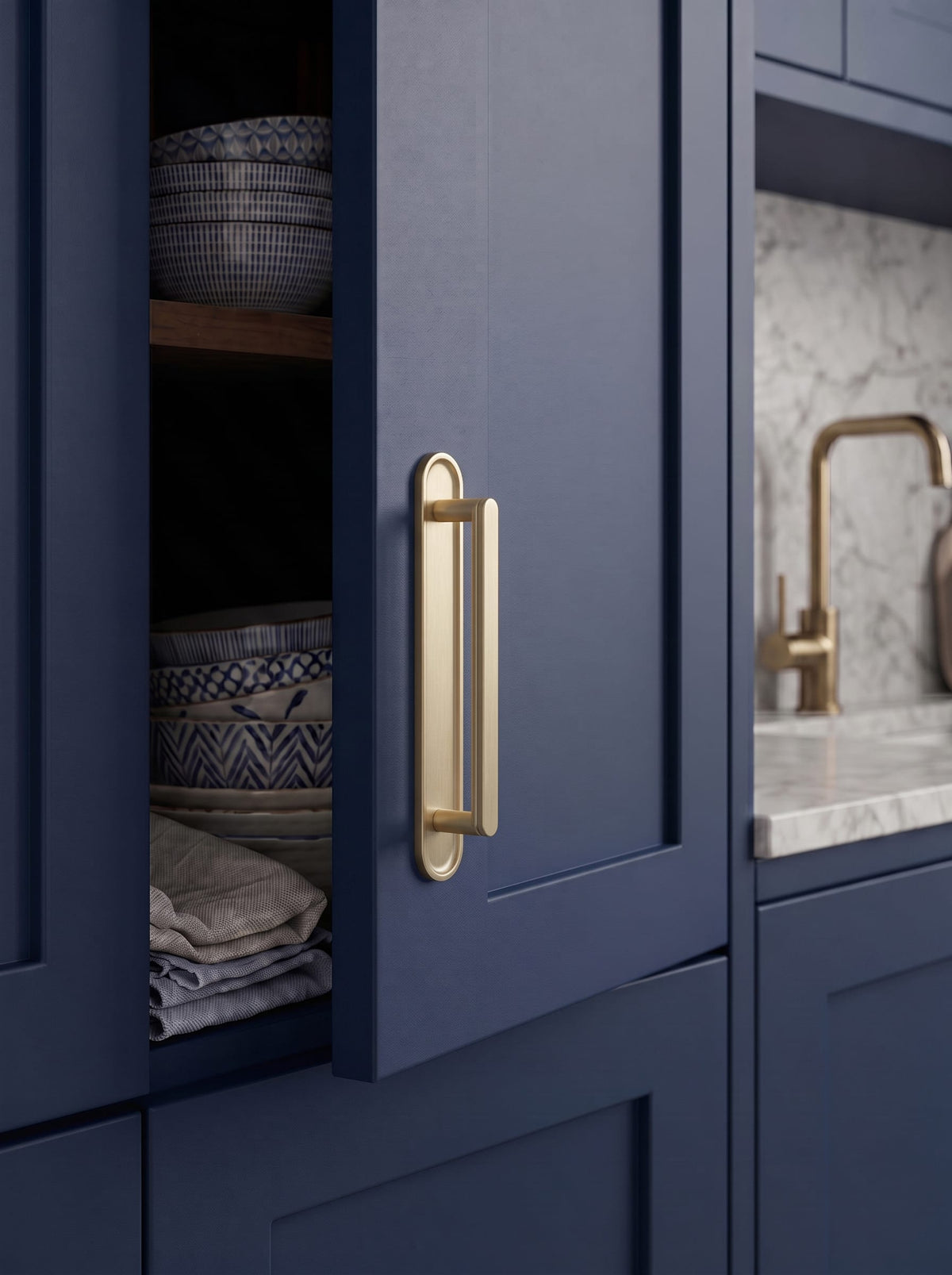 Goo-Ki 2 Pack Cabinet Handles with Back Plate Vintage Kitchen Drawer Pulls with Subtle Curves