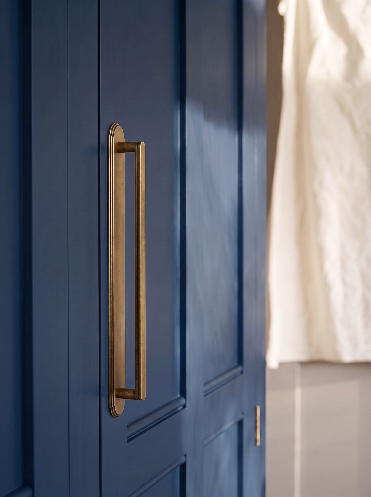 Goo-Ki 2 Pack Cabinet Handles with Back Plate Vintage Kitchen Drawer Pulls with Subtle Curves