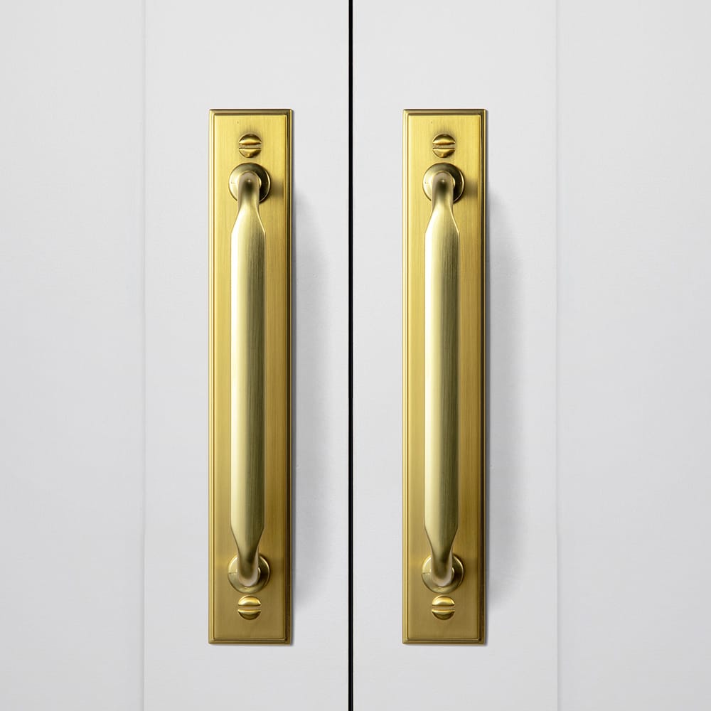 Goo-Ki 2 Pack Elegant Vintage Zinc Alloy Cabinet Handles with Long Backplate, Classic Furniture Hardware for Cabinets, Wardrobes & Dressers