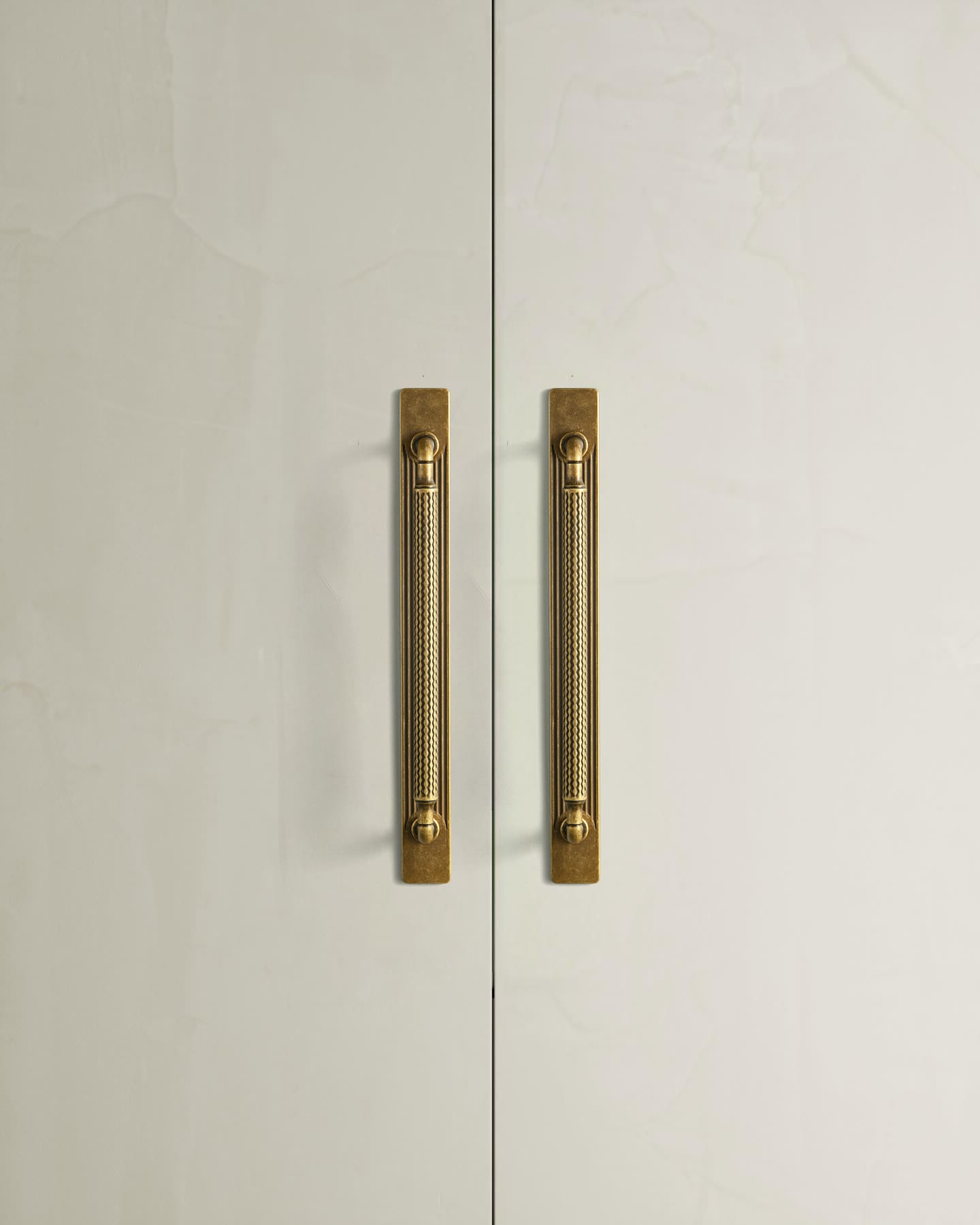 Goo-Ki 2 Pack Industrial Vintage Zinc Alloy Drawer Pull, Knurled Handle with Decorative Ribbed Backplate