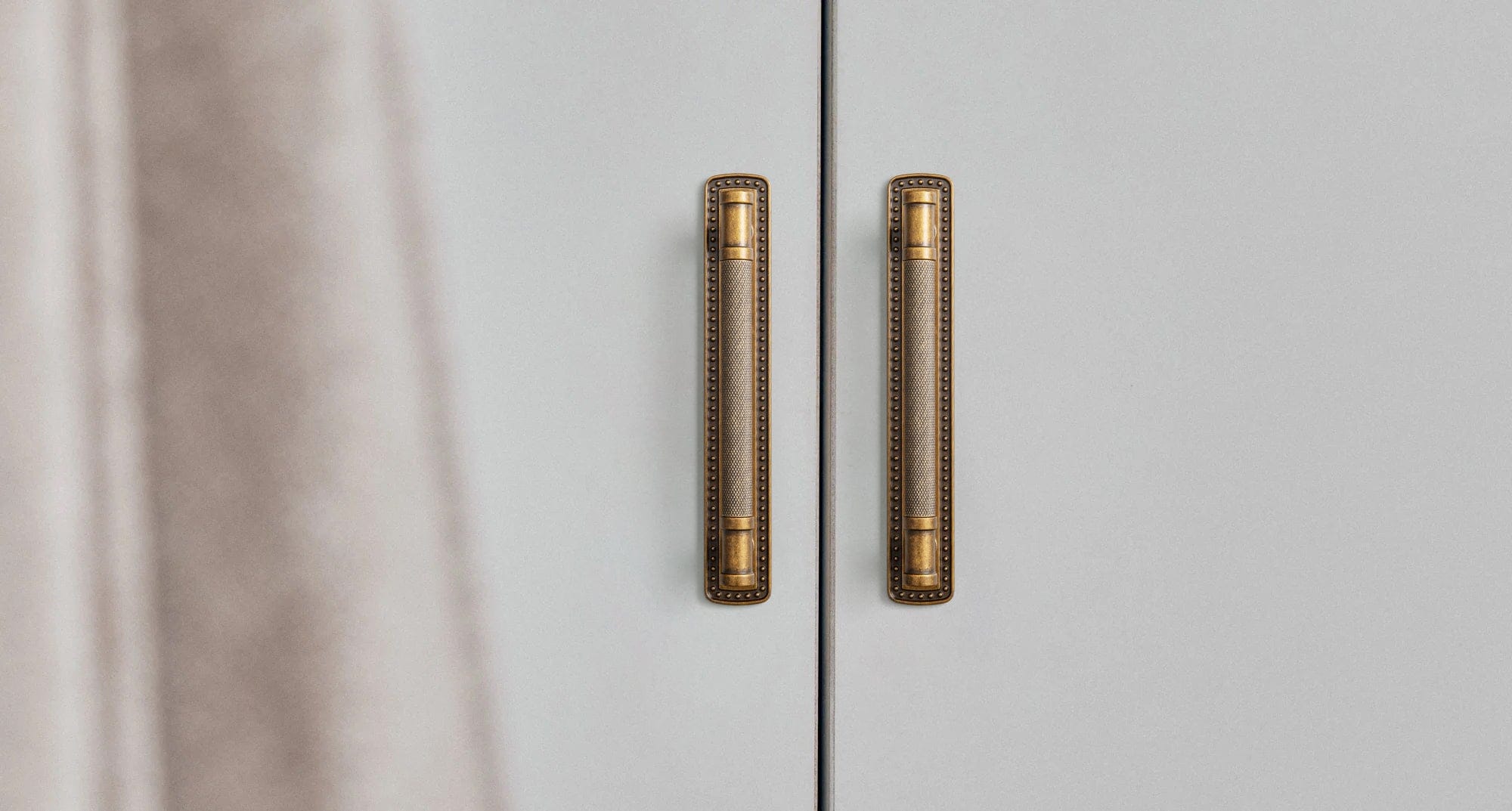 Goo-Ki 2 Pack Knurled Metal Alloy Vintage Bronze Bar Pull with Back Plate Kitchen Hardware