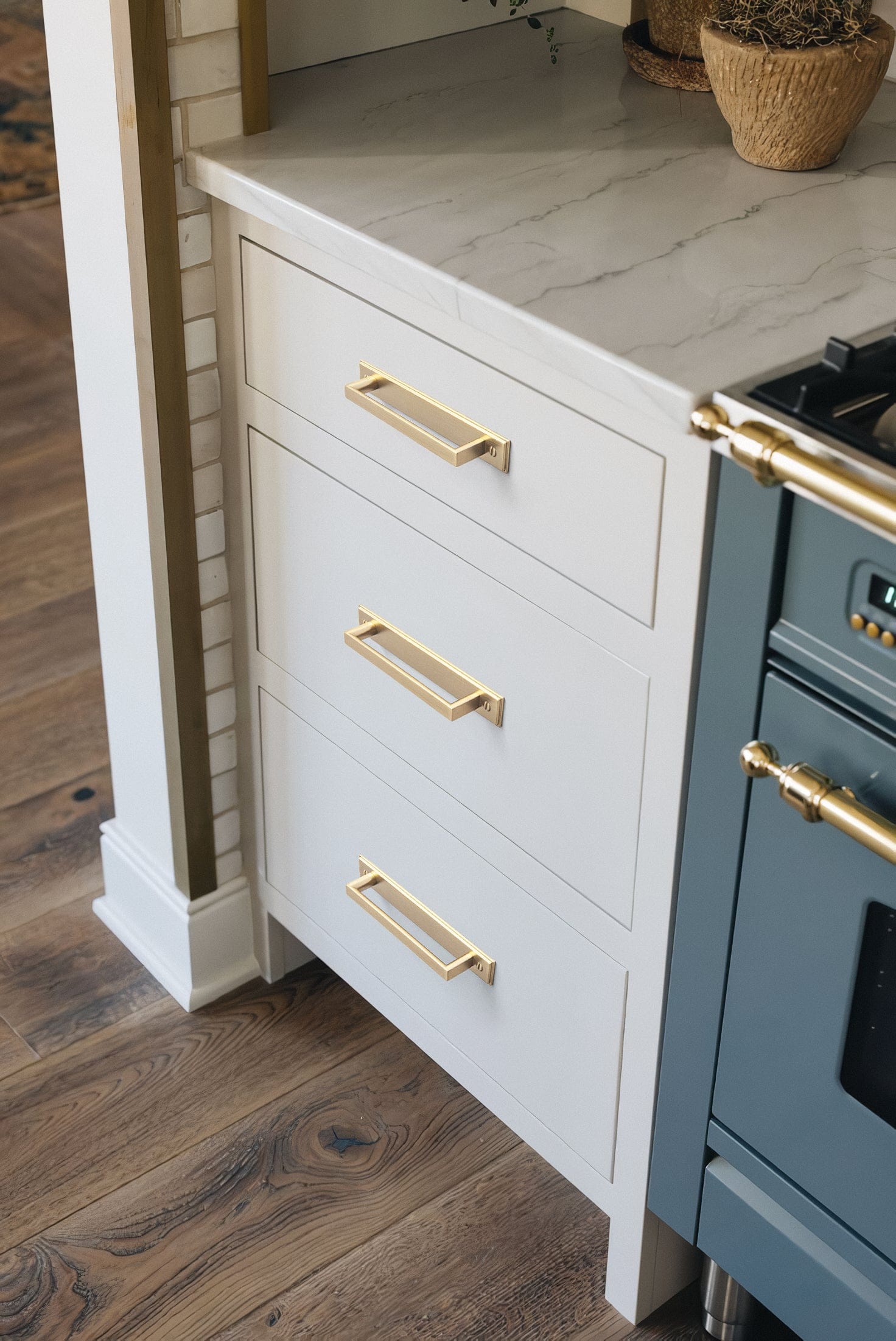 Goo-Ki 2 Pack Long Cabinet Bar Pulls with Back Plates Solid Drawer Handles Set