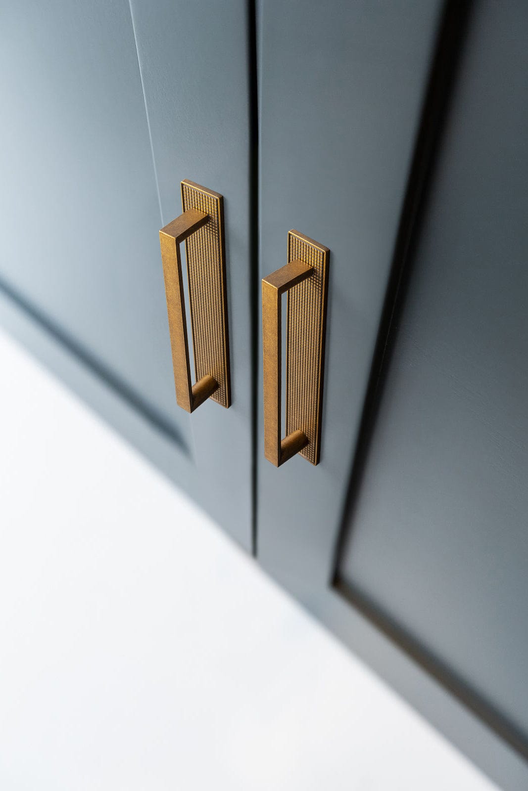 Goo-Ki 2 Pack Long Cabinet Bar Pulls with Back Plates Solid Drawer Handles Set