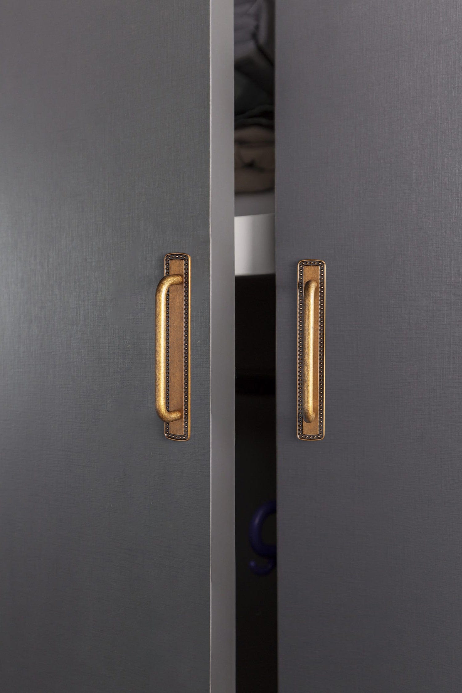 Goo-Ki 2 Pack Modern Geometric Zinc Alloy Cabinet Pulls with Back Plate Sleek Curved Sturdy Cabinet Handles
